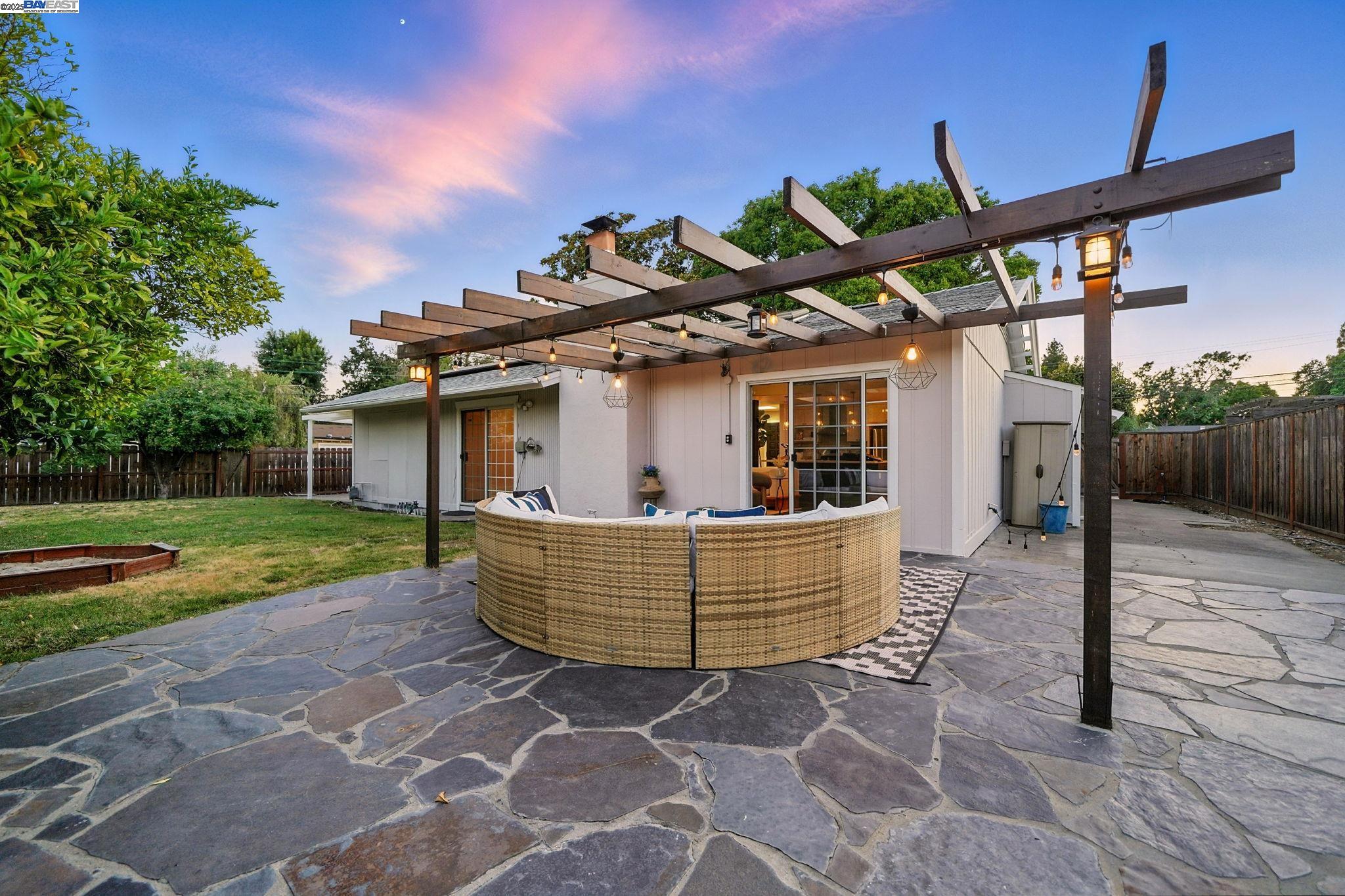 Detail Gallery Image 29 of 42 For 1655 Wendy Dr, Pleasant Hill,  CA 94523 - 3 Beds | 2 Baths