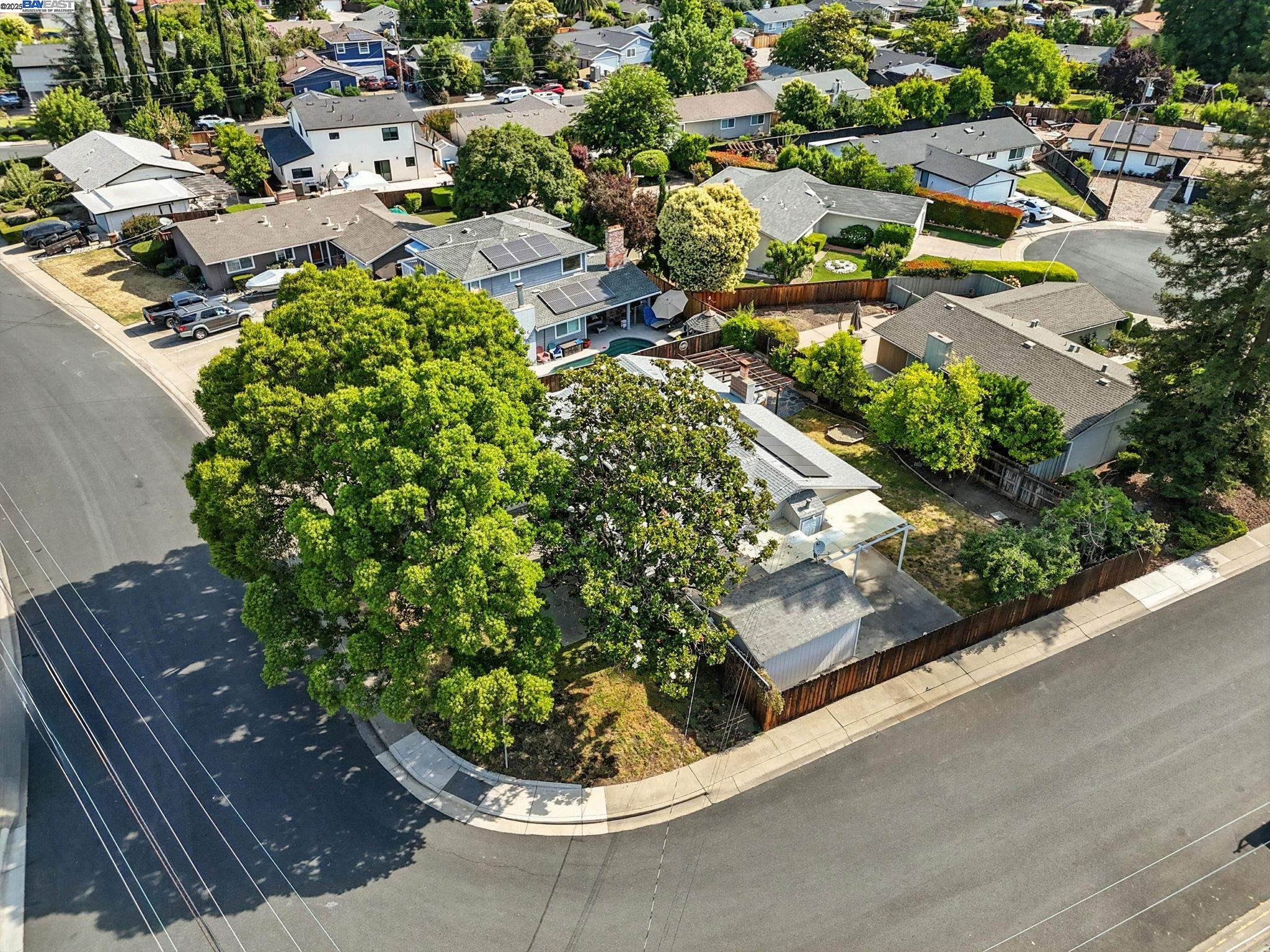 Detail Gallery Image 34 of 42 For 1655 Wendy Dr, Pleasant Hill,  CA 94523 - 3 Beds | 2 Baths