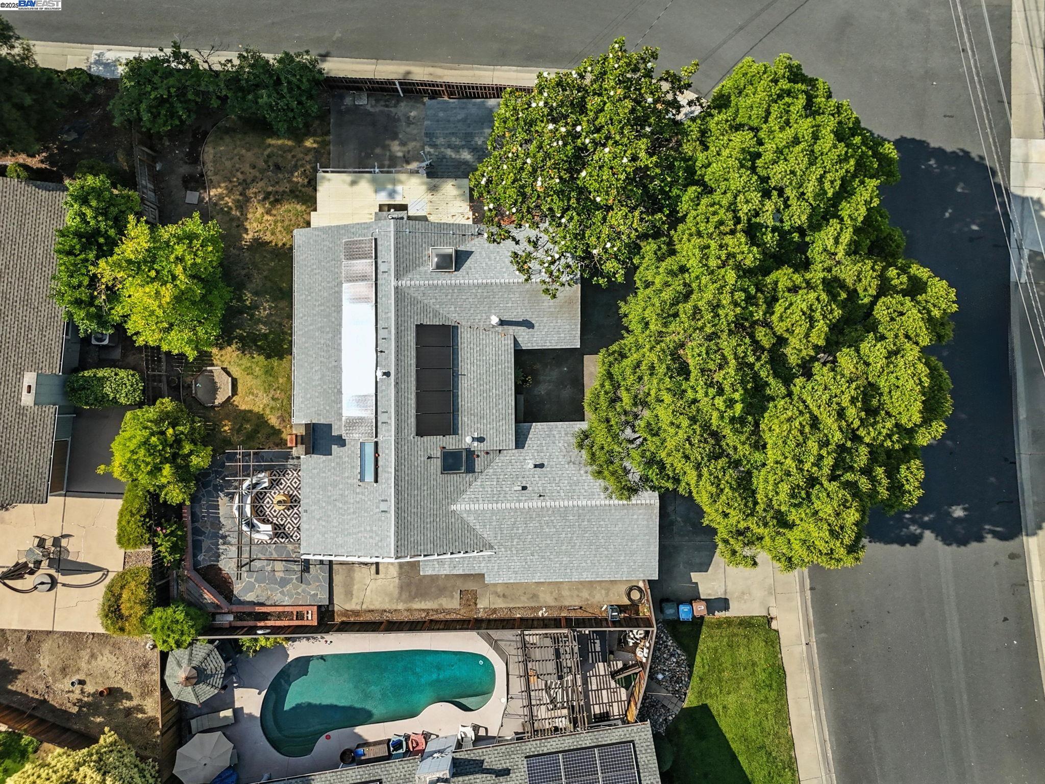 Detail Gallery Image 36 of 42 For 1655 Wendy Dr, Pleasant Hill,  CA 94523 - 3 Beds | 2 Baths