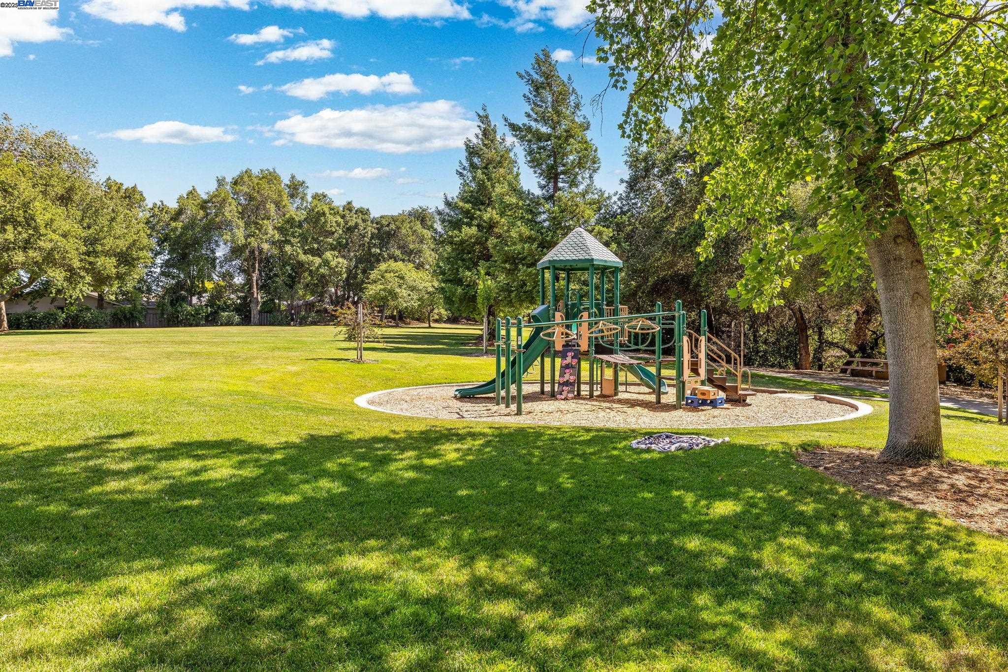 Photo #3: 41103751 Listing 