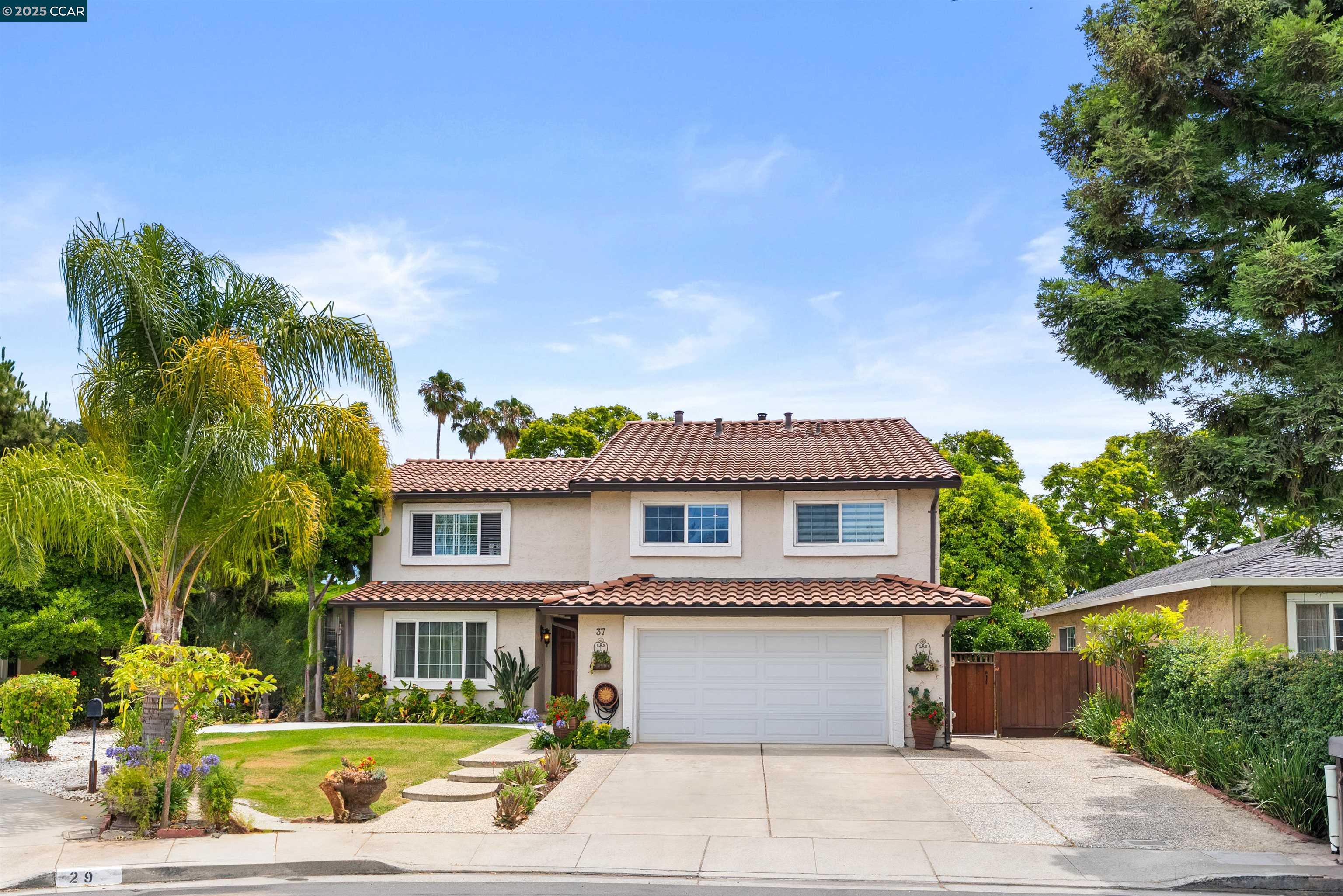 Detail Gallery Image 1 of 52 For 37 Park Fletcher Pl, San Jose,  CA 95136 - 5 Beds | 3 Baths
