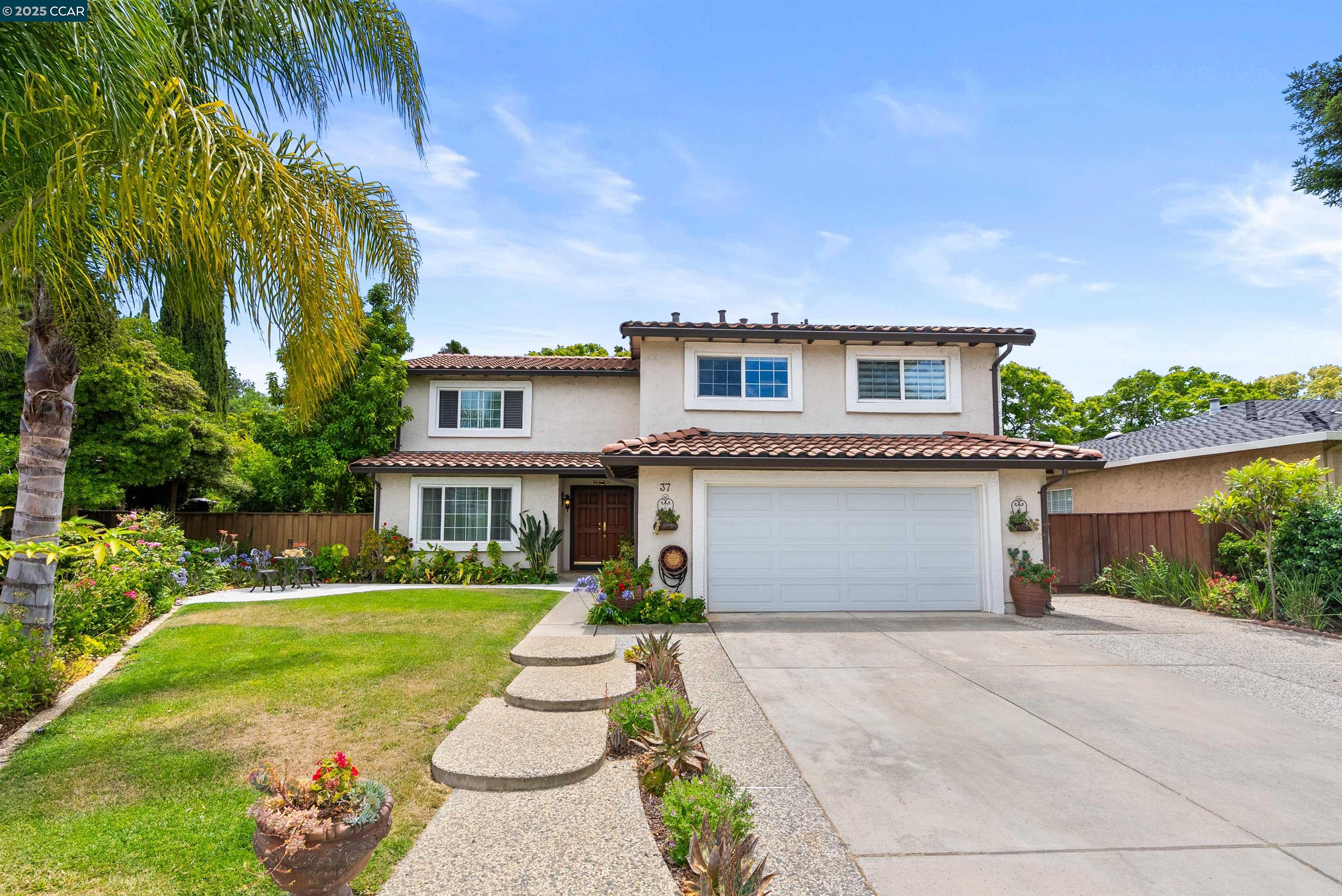 Detail Gallery Image 3 of 52 For 37 Park Fletcher Pl, San Jose,  CA 95136 - 5 Beds | 3 Baths