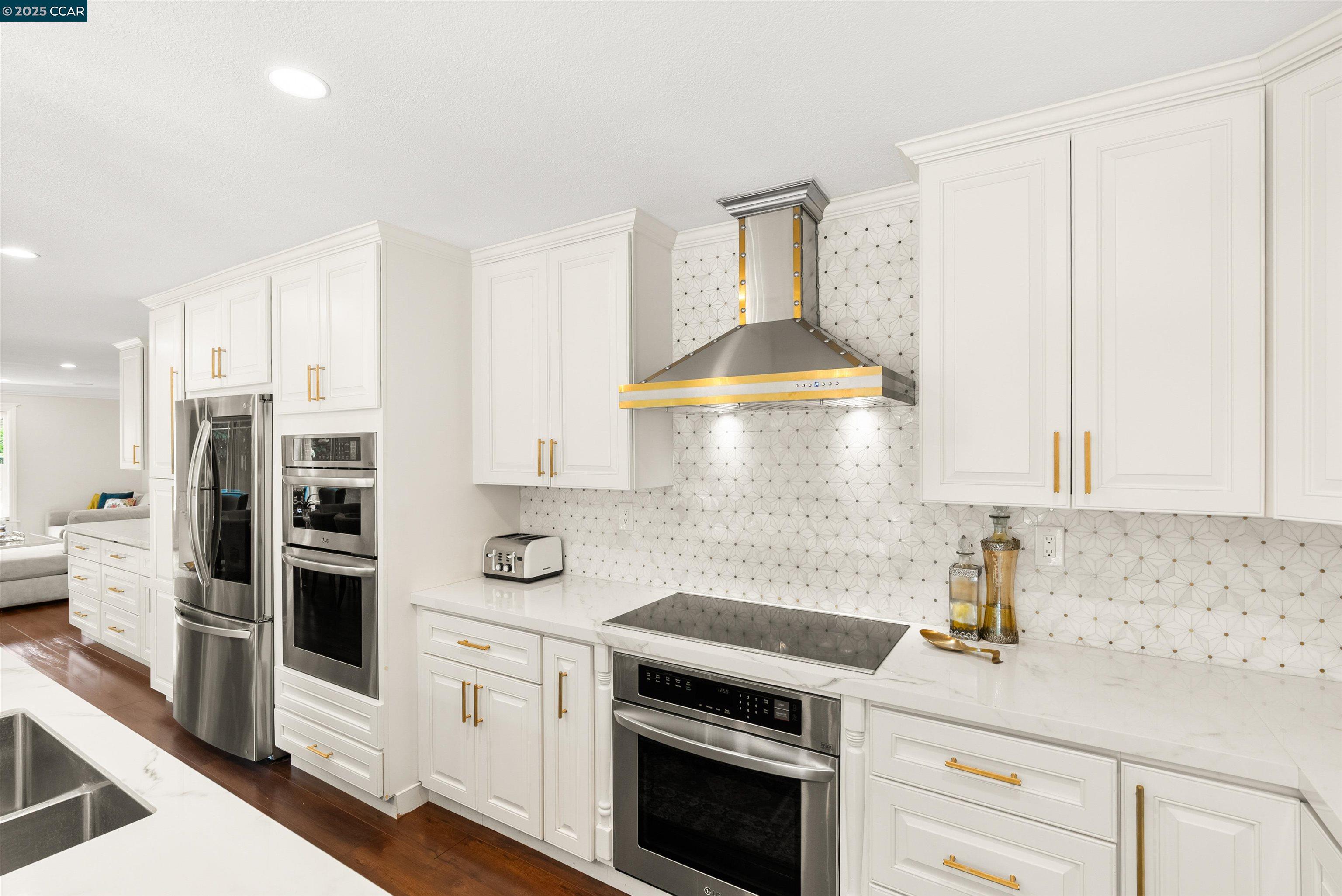 Detail Gallery Image 21 of 52 For 37 Park Fletcher Pl, San Jose,  CA 95136 - 5 Beds | 3 Baths