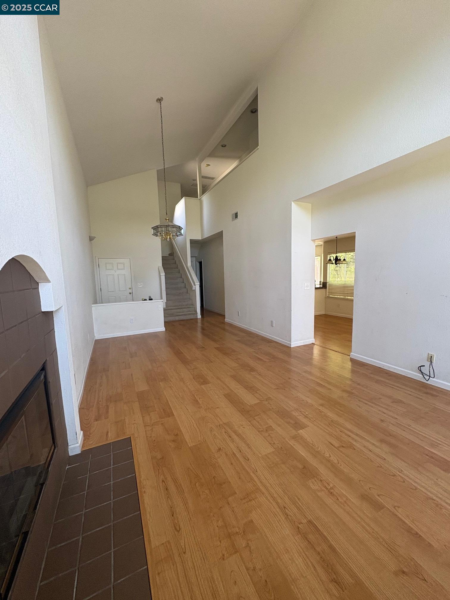 Detail Gallery Image 3 of 30 For 1029 Lakeridge Pl, San Ramon,  CA 94582 - 3 Beds | 2/1 Baths
