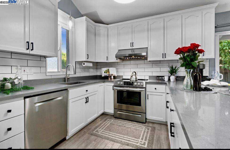 Detail Gallery Image 2 of 29 For 5399 Garrison Cir, San Jose,  CA 95123 - 3 Beds | 2 Baths