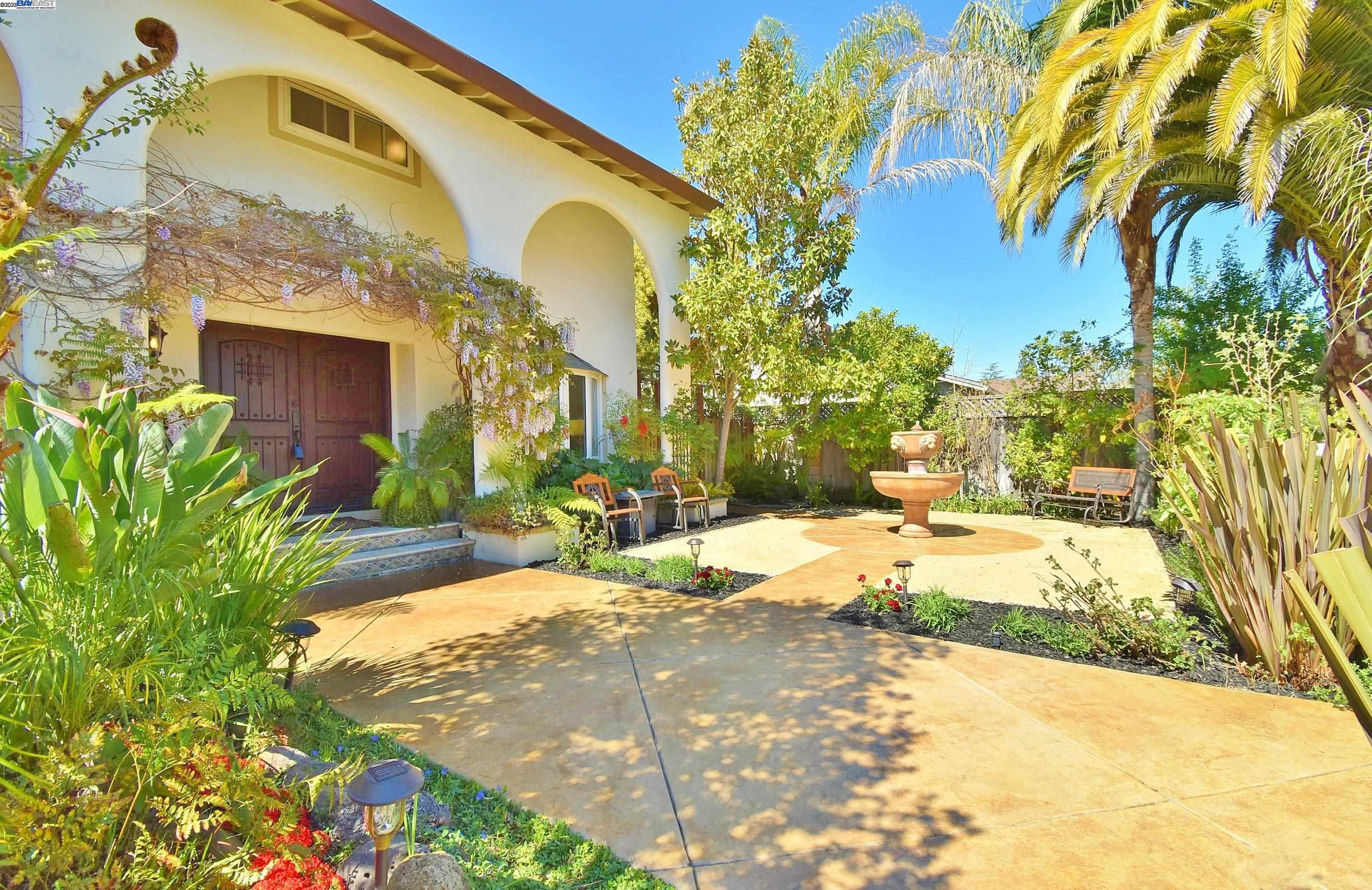 Detail Gallery Image 4 of 50 For 1626 Harlan Dr, Danville,  CA 94526 - 5 Beds | 2/1 Baths