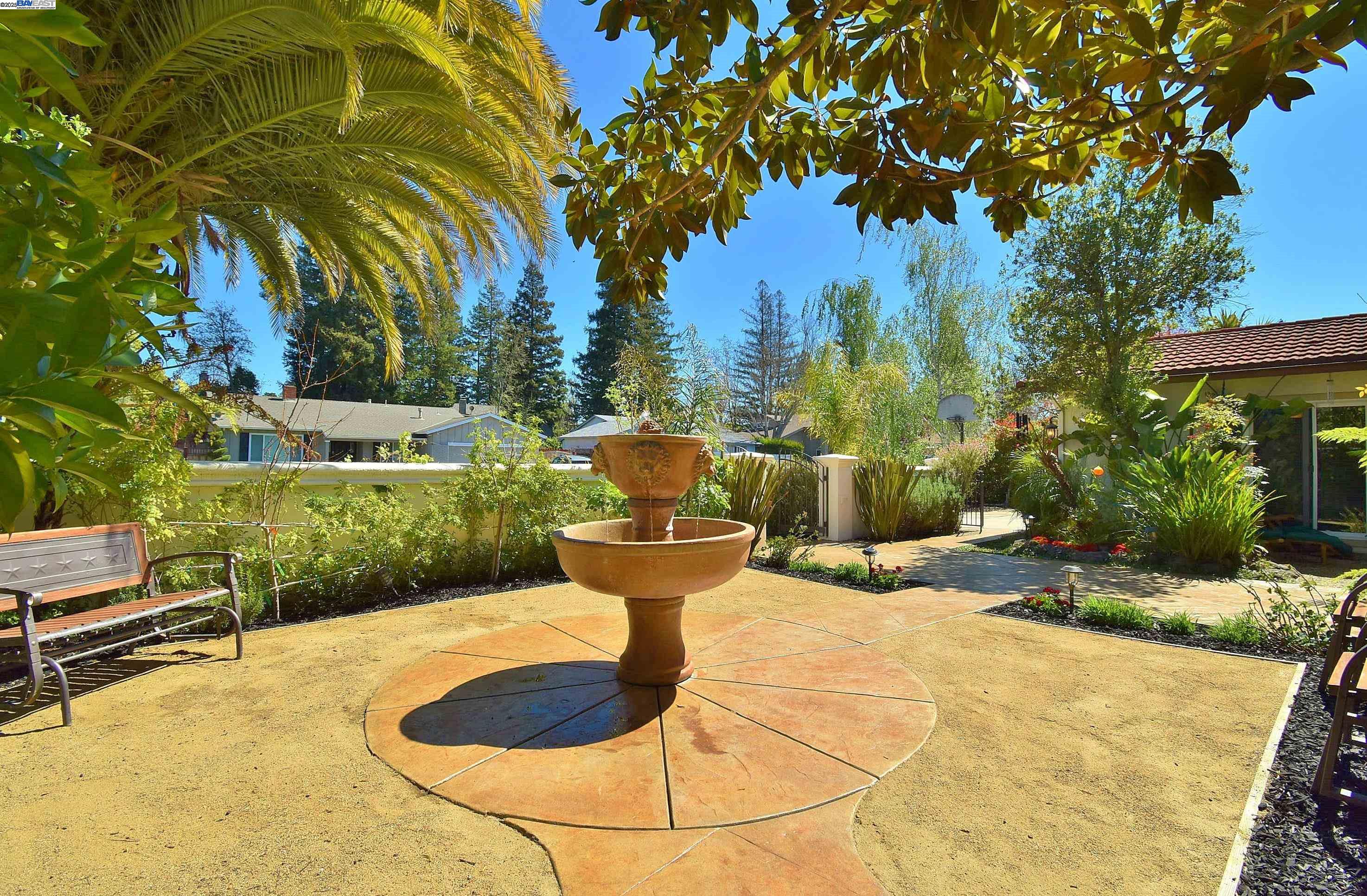 Detail Gallery Image 5 of 50 For 1626 Harlan Dr, Danville,  CA 94526 - 5 Beds | 2/1 Baths