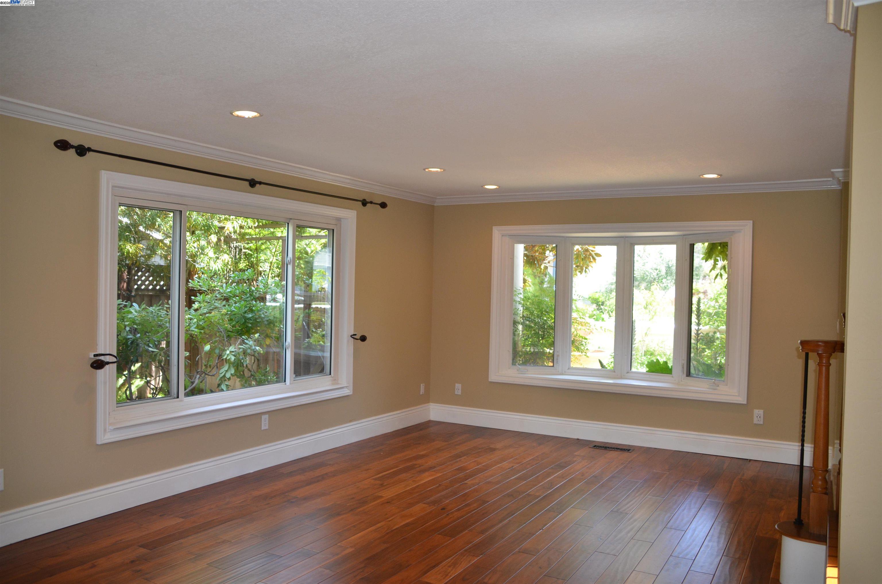 Detail Gallery Image 9 of 50 For 1626 Harlan Dr, Danville,  CA 94526 - 5 Beds | 2/1 Baths