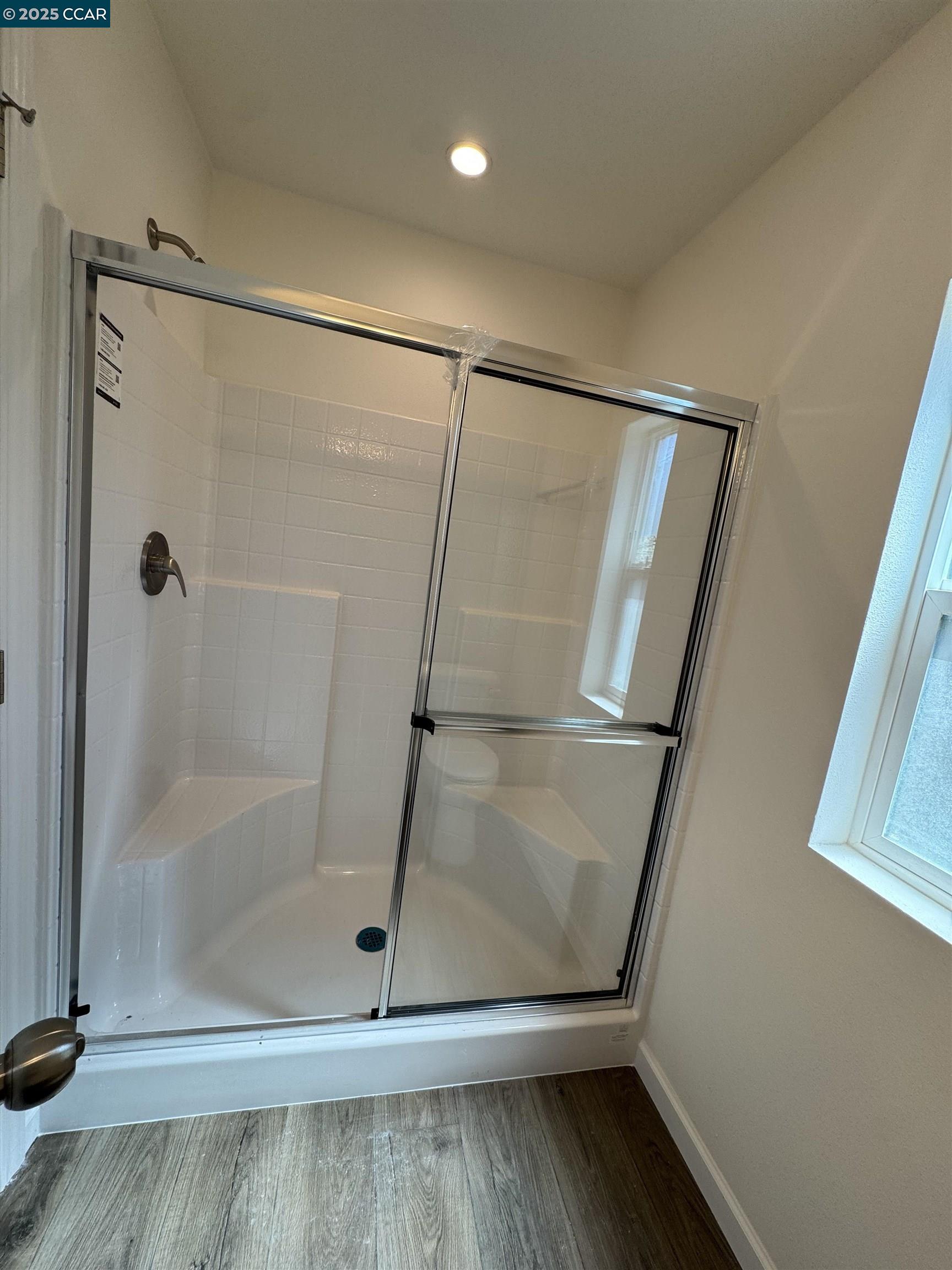 Detail Gallery Image 5 of 11 For 418 N School St, Lodi,  CA 95240 - 3 Beds | 2 Baths