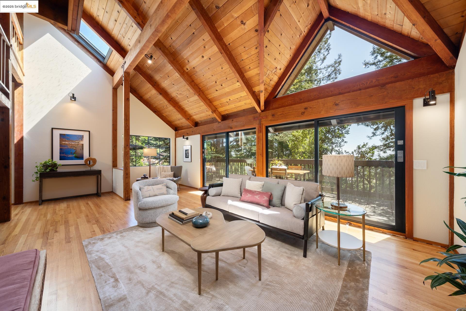 Detail Gallery Image 18 of 57 For 2686 Shasta Road, Berkeley,  CA 94708 - 3 Beds | 2/1 Baths