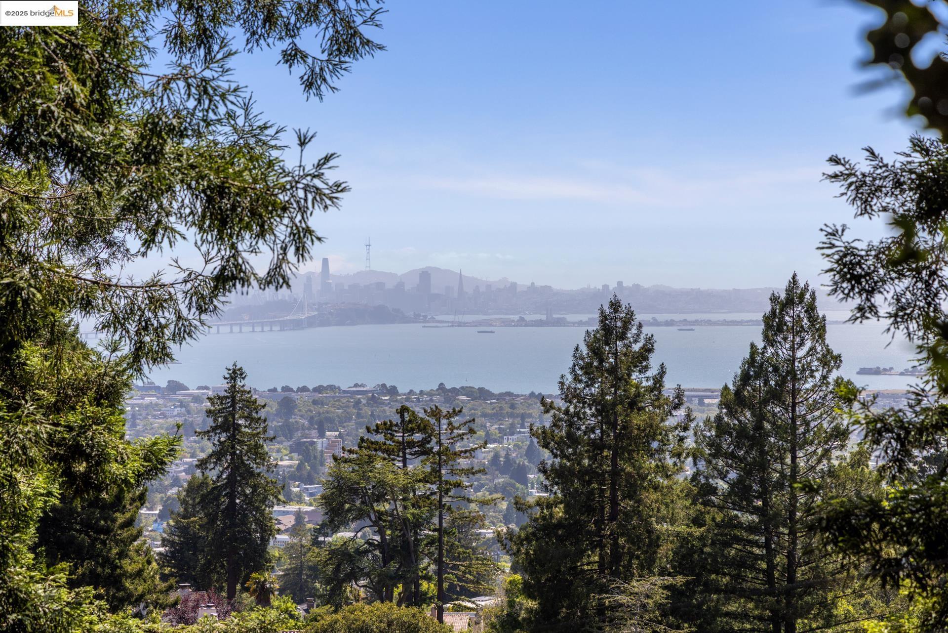 Detail Gallery Image 24 of 57 For 2686 Shasta Road, Berkeley,  CA 94708 - 3 Beds | 2/1 Baths