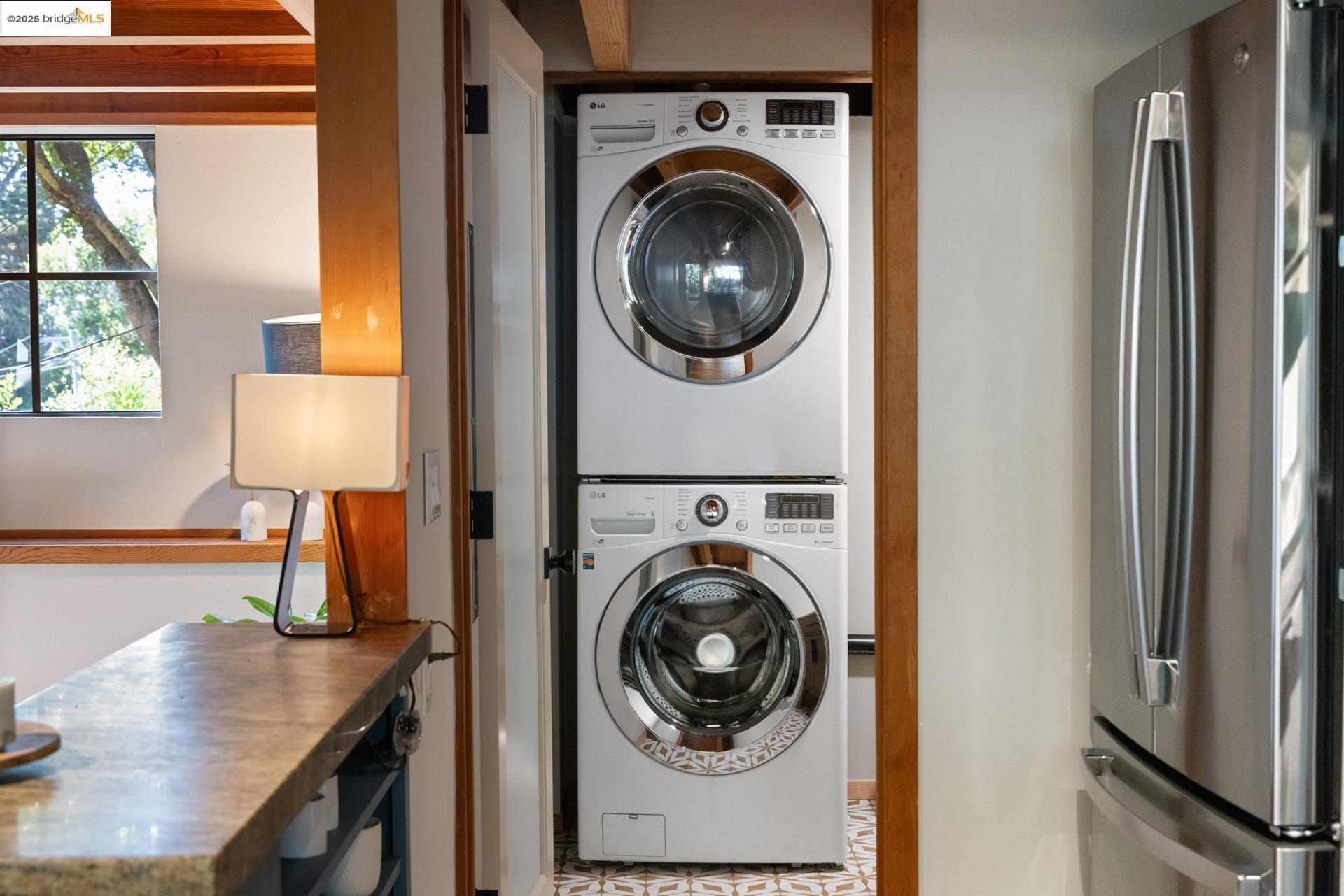 Detail Gallery Image 34 of 57 For 2686 Shasta Road, Berkeley,  CA 94708 - 3 Beds | 2/1 Baths