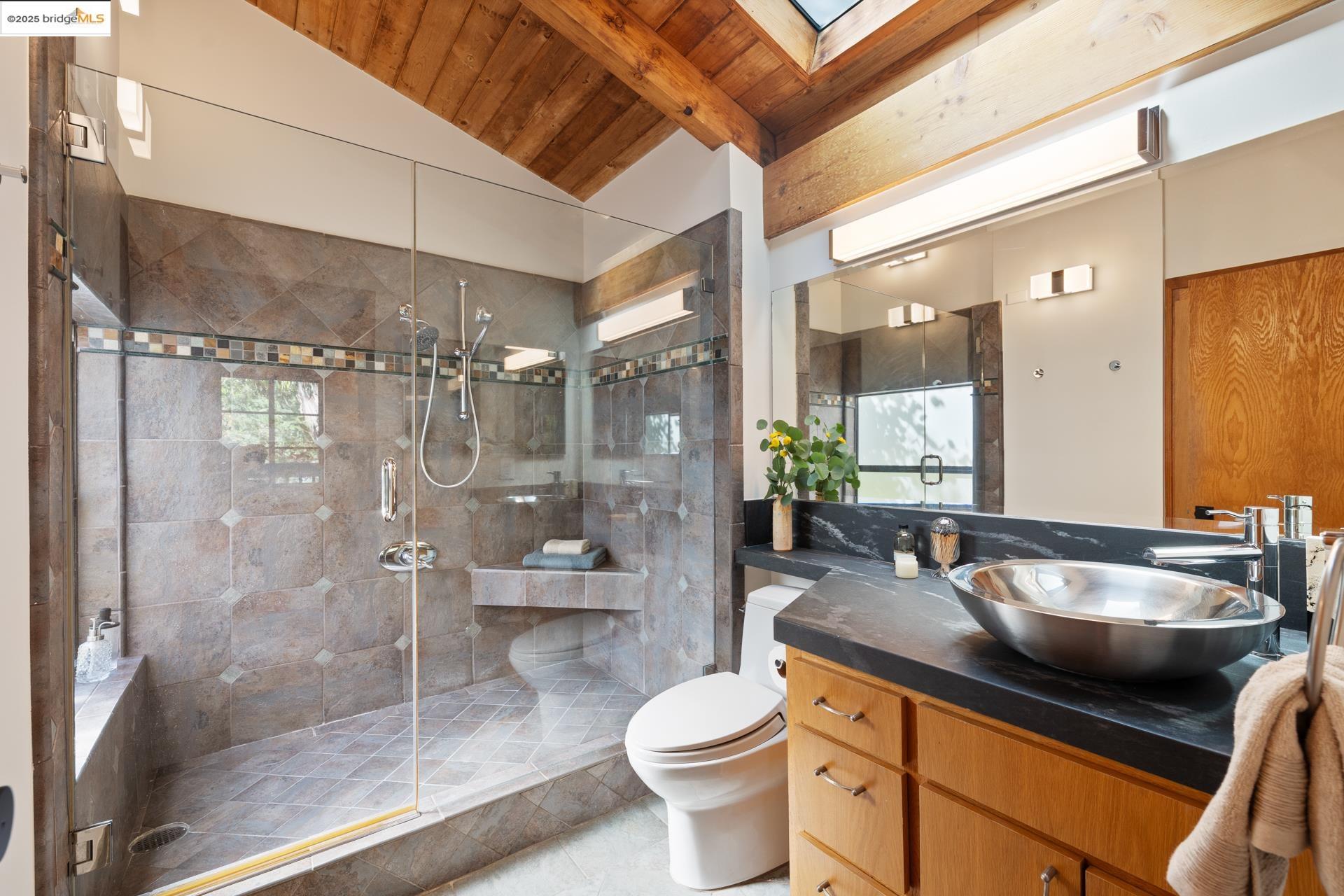 Detail Gallery Image 42 of 57 For 2686 Shasta Road, Berkeley,  CA 94708 - 3 Beds | 2/1 Baths