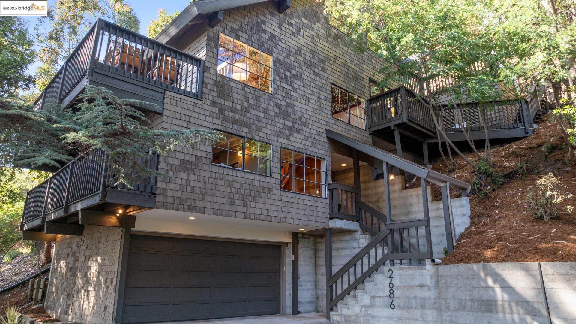 Detail Gallery Image 49 of 57 For 2686 Shasta Road, Berkeley,  CA 94708 - 3 Beds | 2/1 Baths