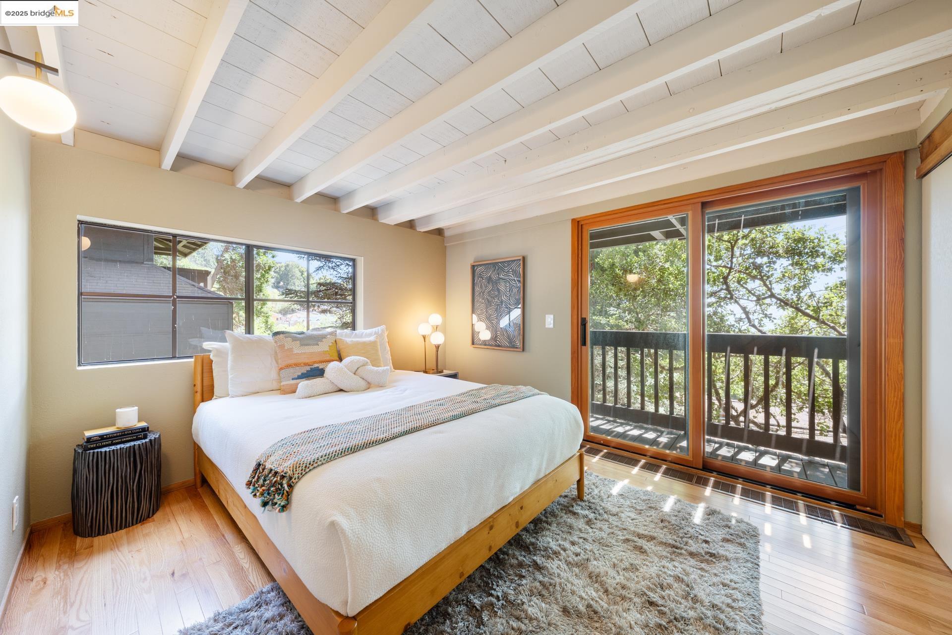 Detail Gallery Image 6 of 57 For 2686 Shasta Road, Berkeley,  CA 94708 - 3 Beds | 2/1 Baths