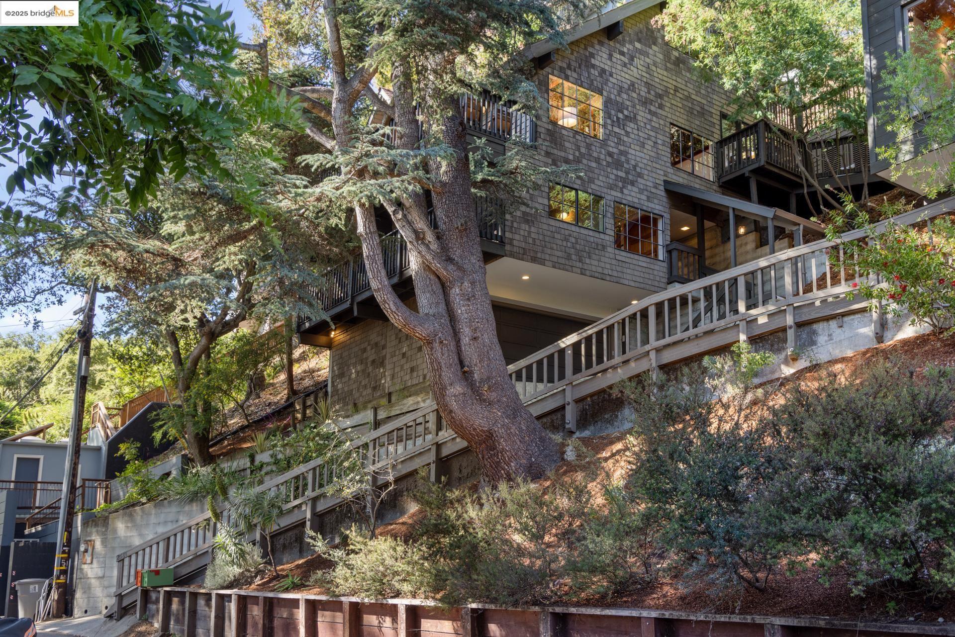Detail Gallery Image 53 of 57 For 2686 Shasta Road, Berkeley,  CA 94708 - 3 Beds | 2/1 Baths