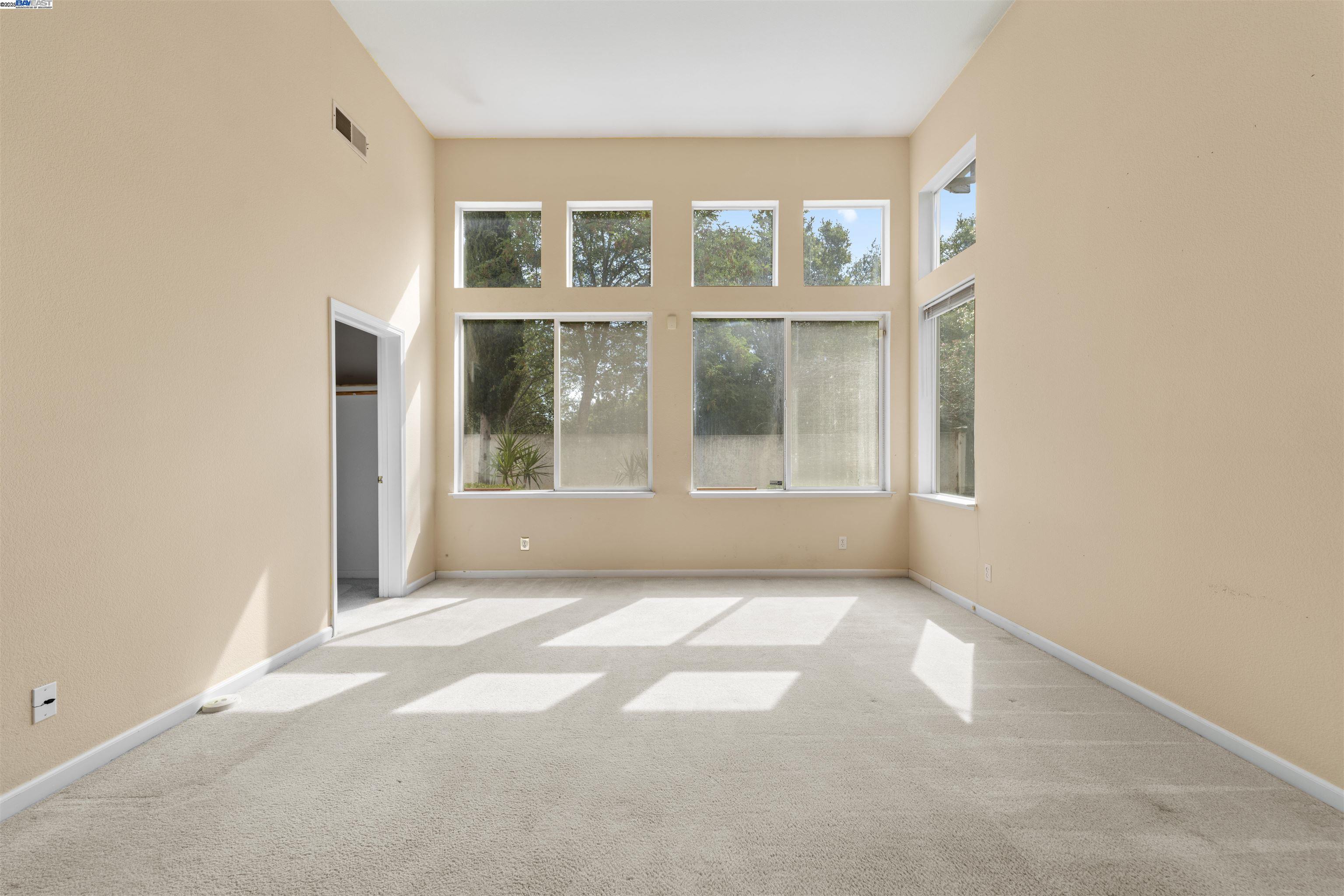 Detail Gallery Image 21 of 50 For 2601 Forty Niner Way, Antioch,  CA 94531 - 4 Beds | 2/1 Baths
