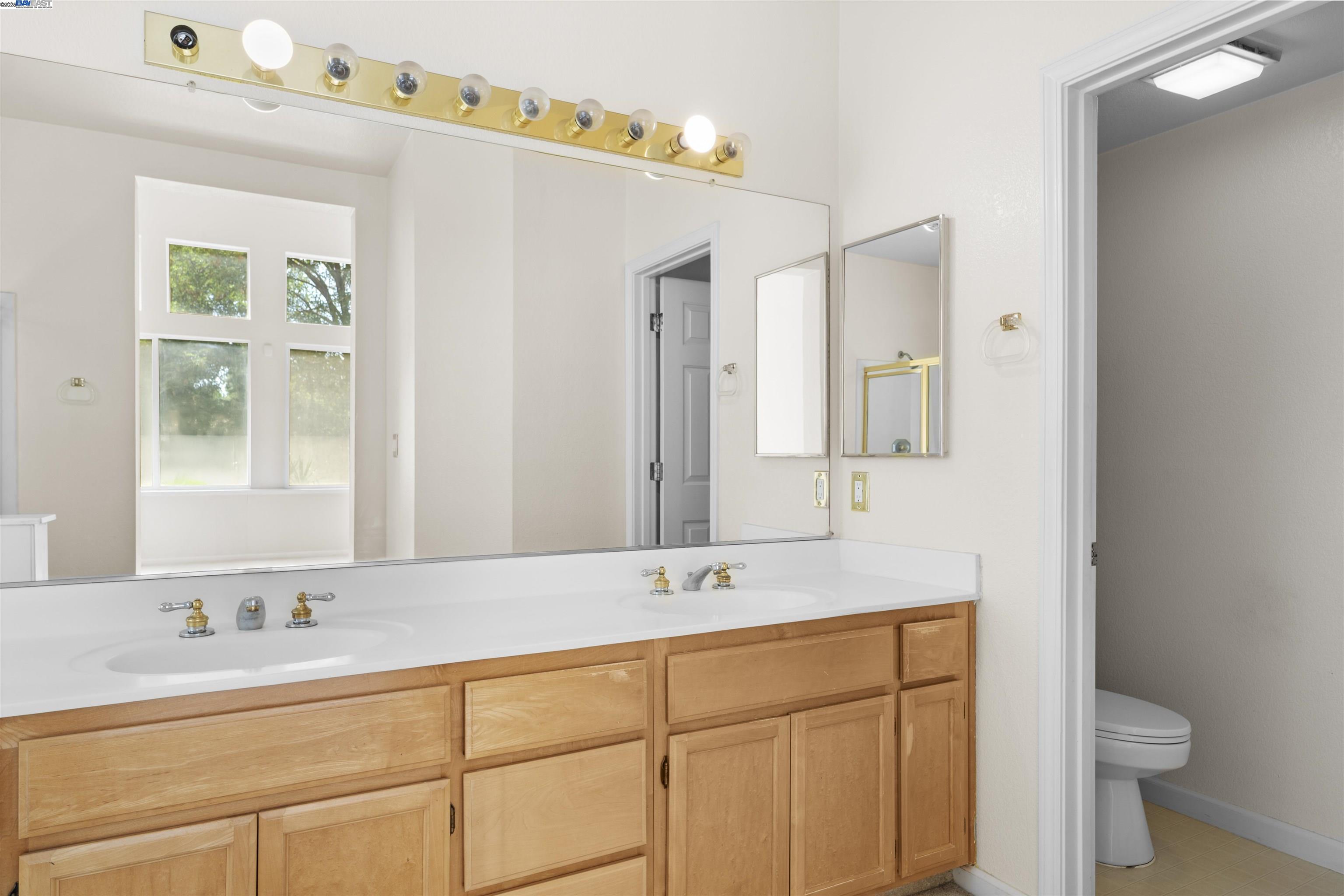 Detail Gallery Image 24 of 50 For 2601 Forty Niner Way, Antioch,  CA 94531 - 4 Beds | 2/1 Baths