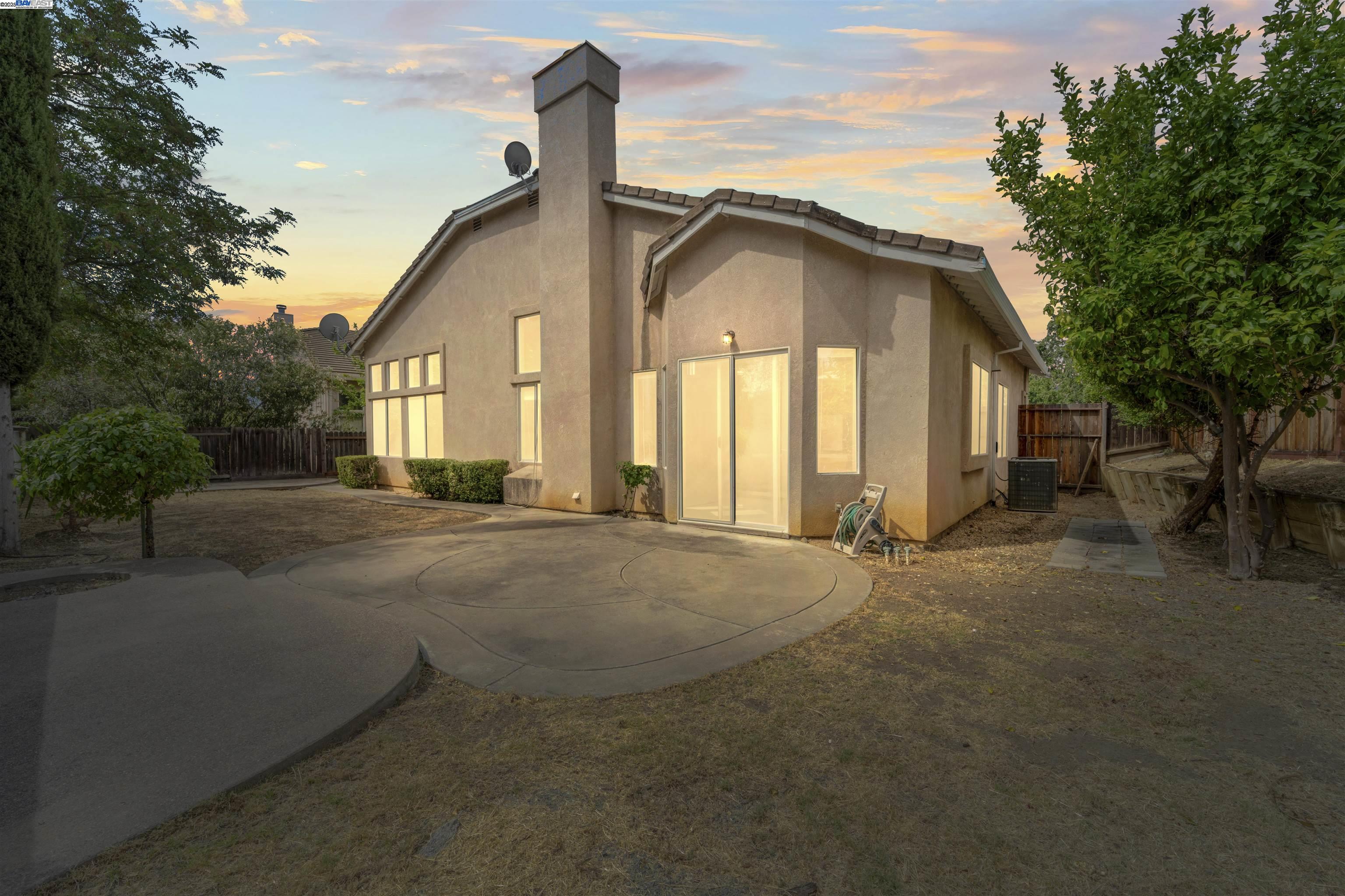 Detail Gallery Image 38 of 50 For 2601 Forty Niner Way, Antioch,  CA 94531 - 4 Beds | 2/1 Baths