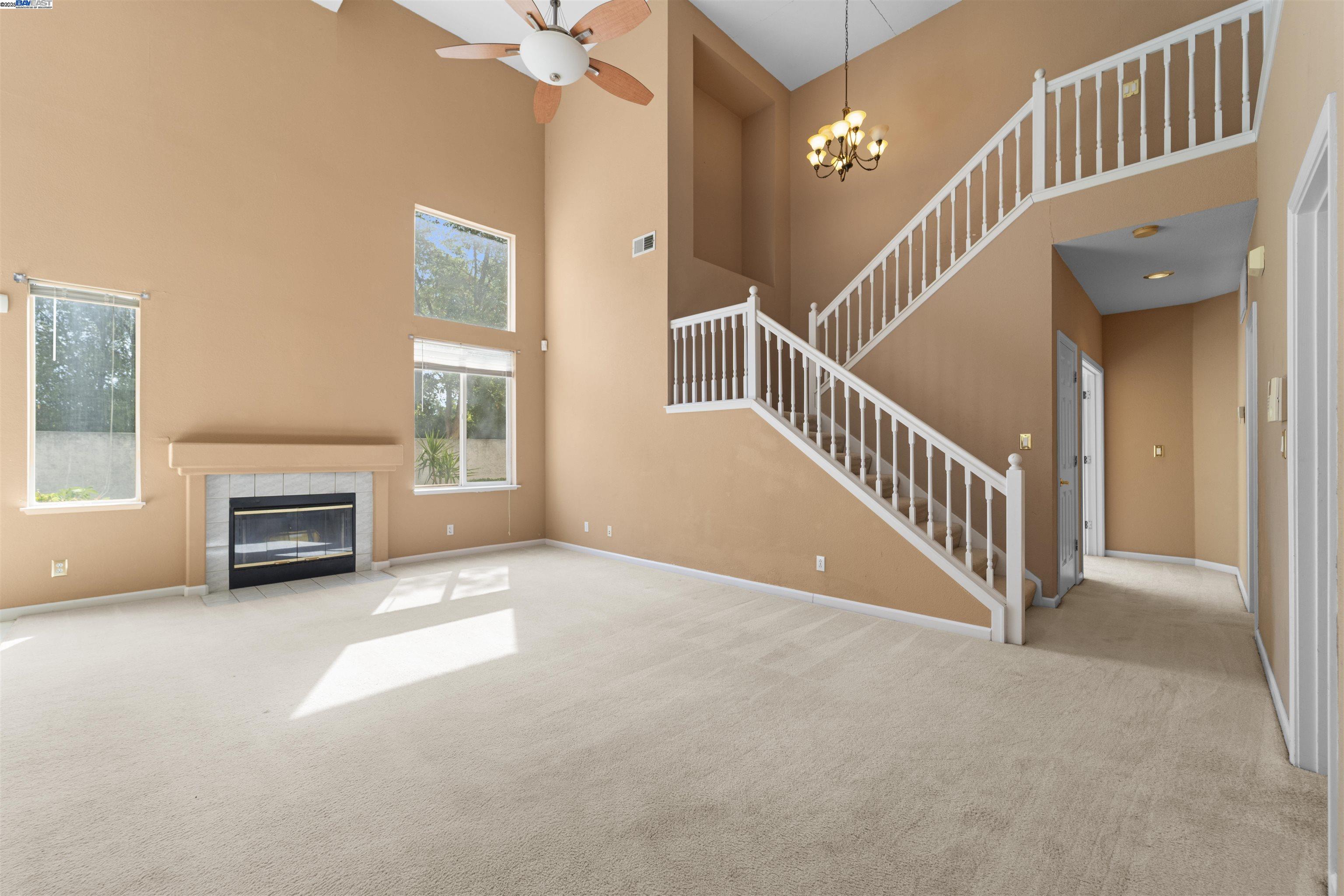Detail Gallery Image 9 of 50 For 2601 Forty Niner Way, Antioch,  CA 94531 - 4 Beds | 2/1 Baths