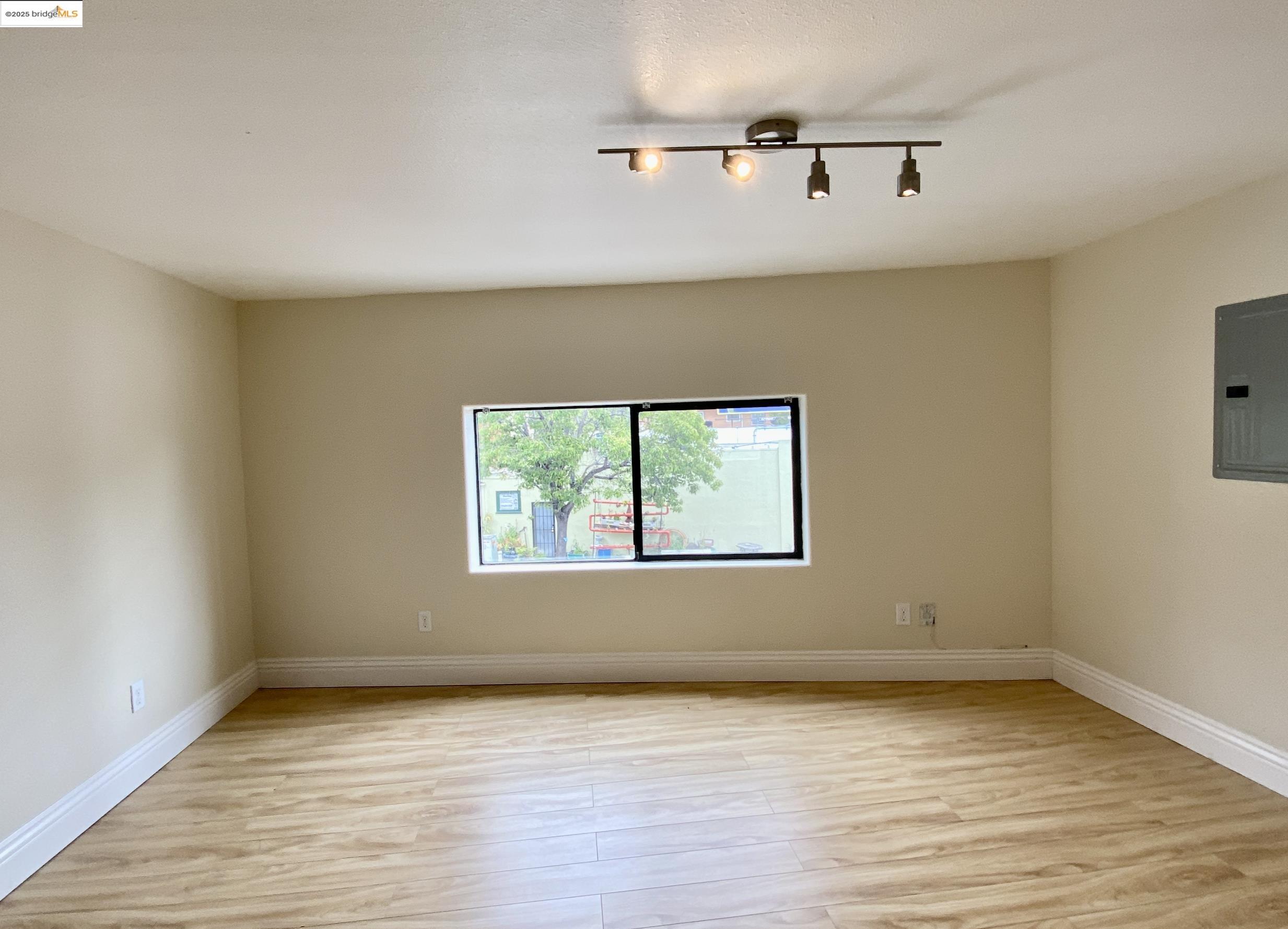 Detail Gallery Image 24 of 34 For 3607 Maple Ave, Oakland,  CA 94602 - – Beds | – Baths