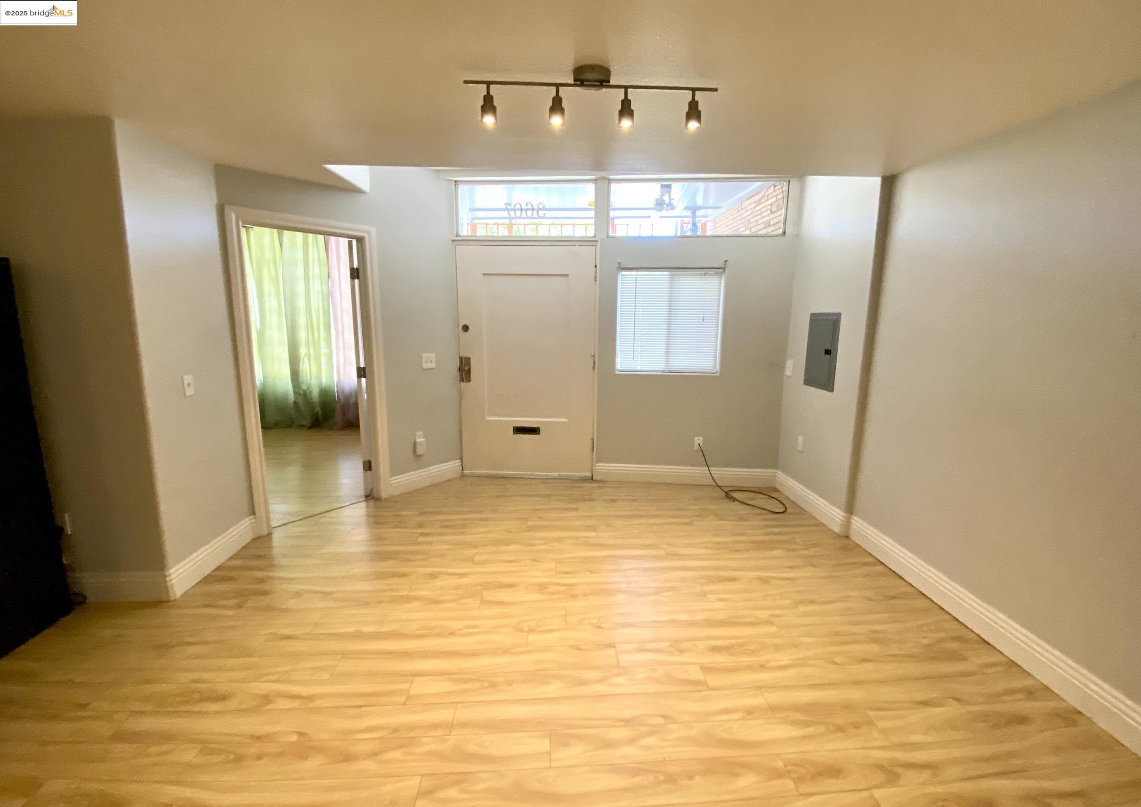 Detail Gallery Image 31 of 34 For 3607 Maple Ave, Oakland,  CA 94602 - – Beds | – Baths