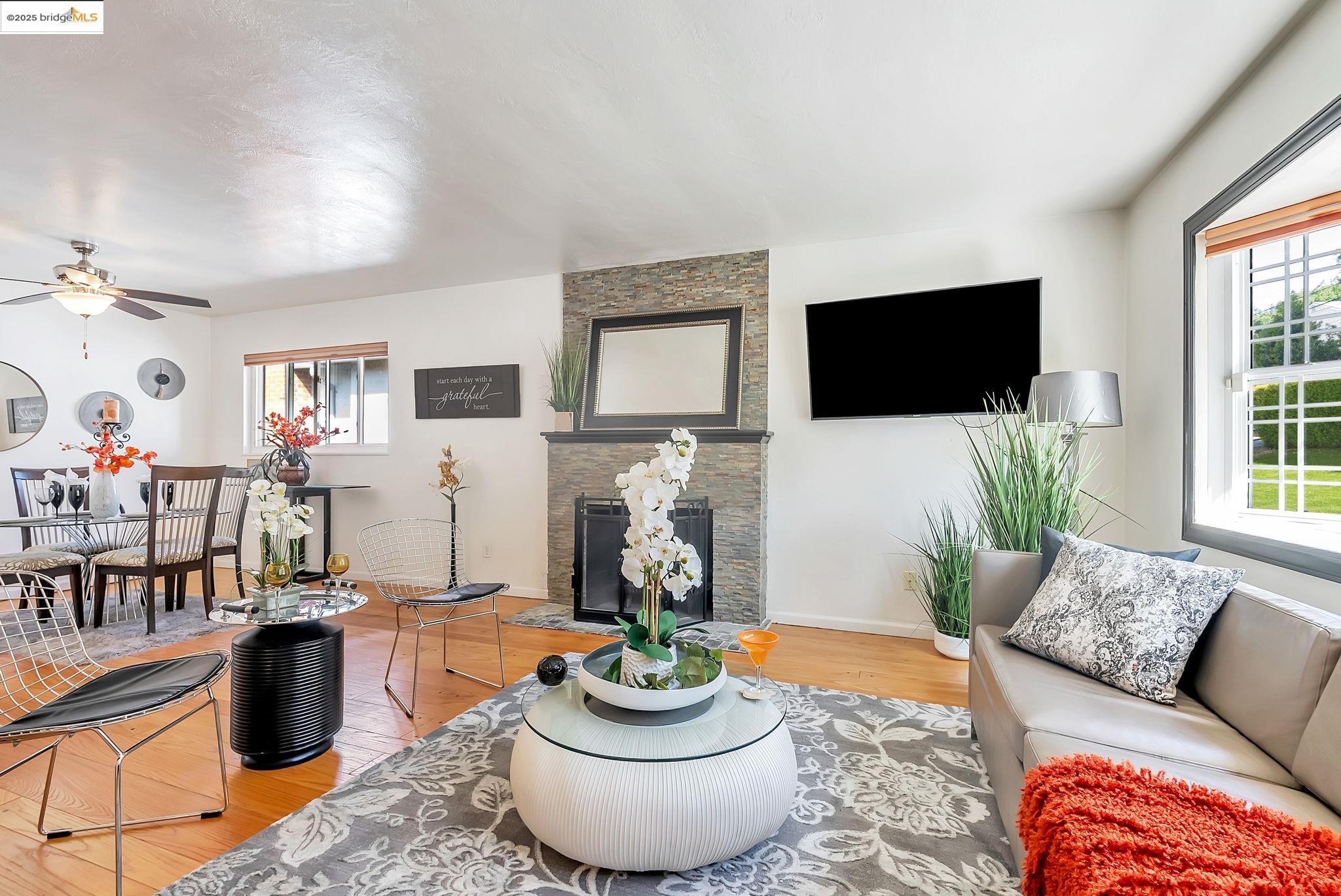 Detail Gallery Image 11 of 42 For 6941 Outlook Ave, Oakland,  CA 94605 - 3 Beds | 2 Baths