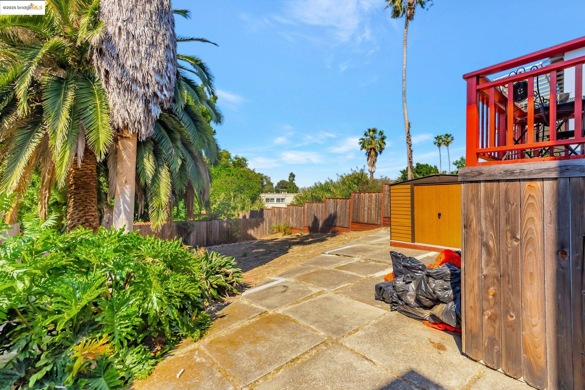Detail Gallery Image 41 of 42 For 6941 Outlook Ave, Oakland,  CA 94605 - 3 Beds | 2 Baths
