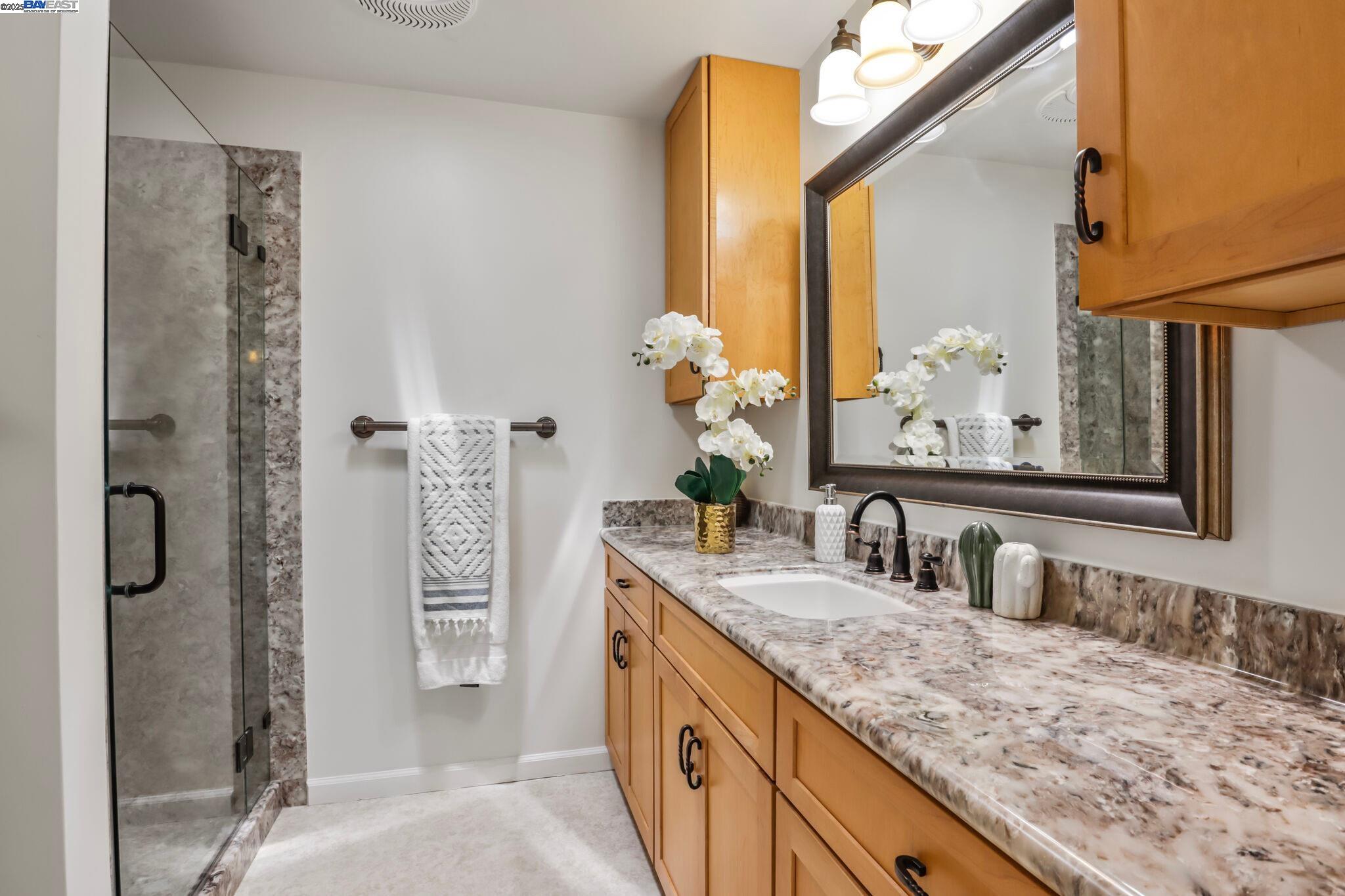 Detail Gallery Image 24 of 44 For 5778 Mountain Ct, Castro Valley,  CA 94552 - 4 Beds | 2/1 Baths