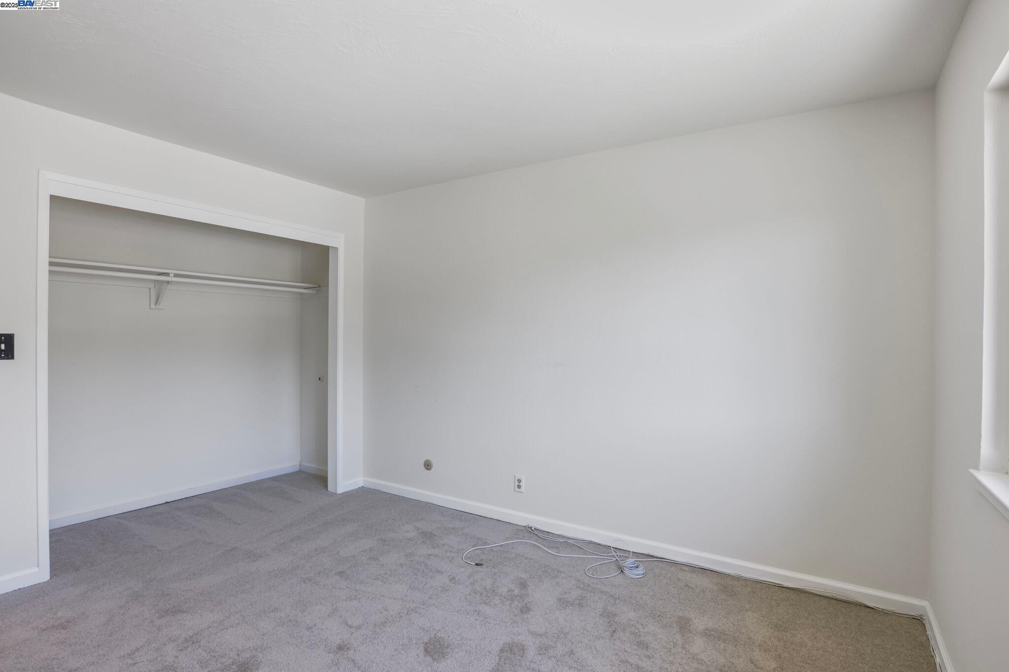 Detail Gallery Image 27 of 44 For 5778 Mountain Ct, Castro Valley,  CA 94552 - 4 Beds | 2/1 Baths