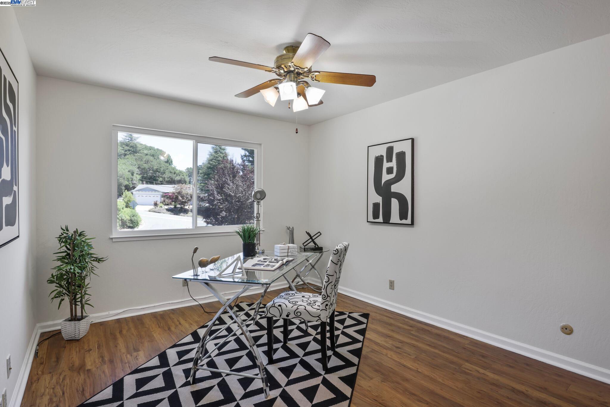 Detail Gallery Image 28 of 44 For 5778 Mountain Ct, Castro Valley,  CA 94552 - 4 Beds | 2/1 Baths