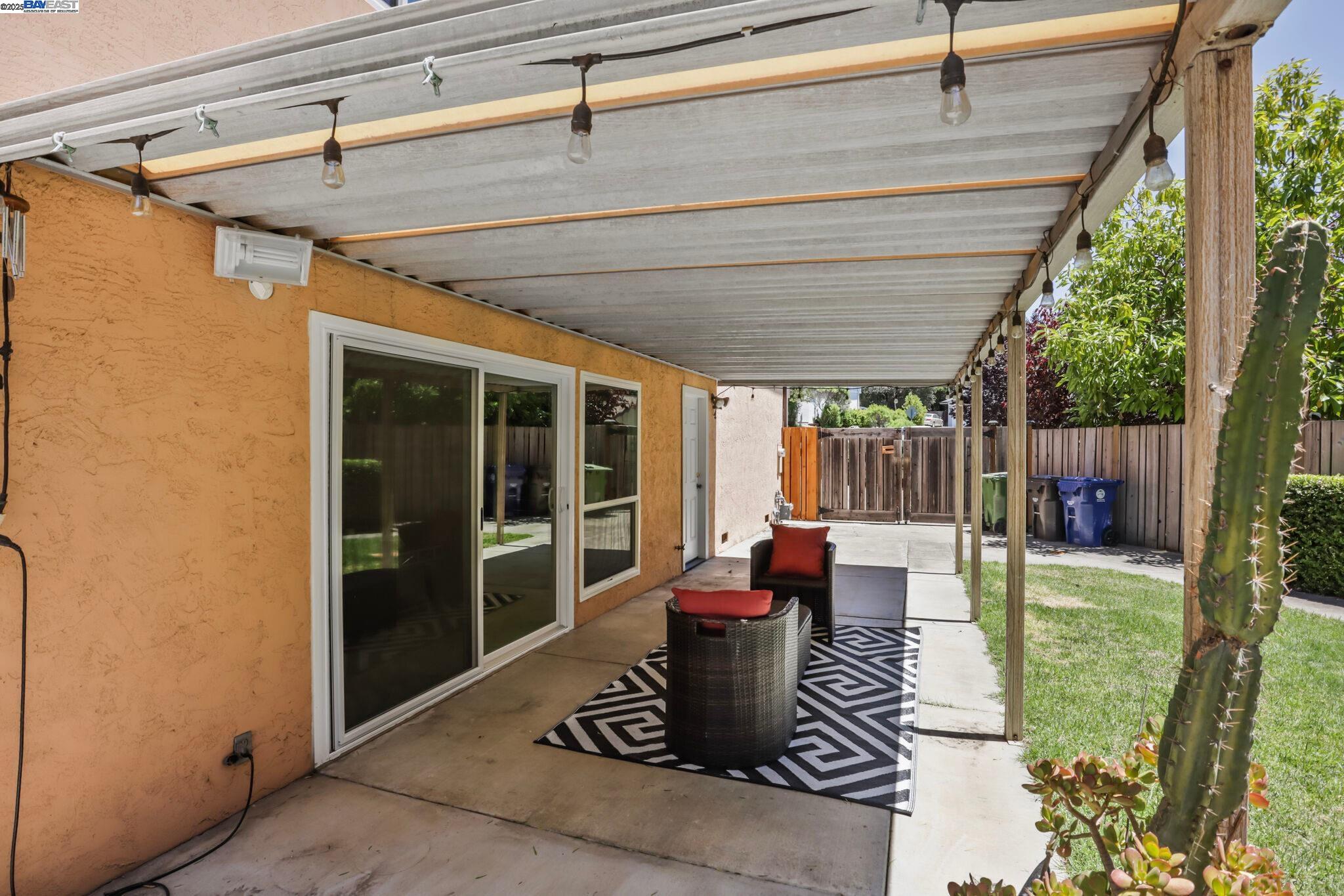 Detail Gallery Image 35 of 44 For 5778 Mountain Ct, Castro Valley,  CA 94552 - 4 Beds | 2/1 Baths