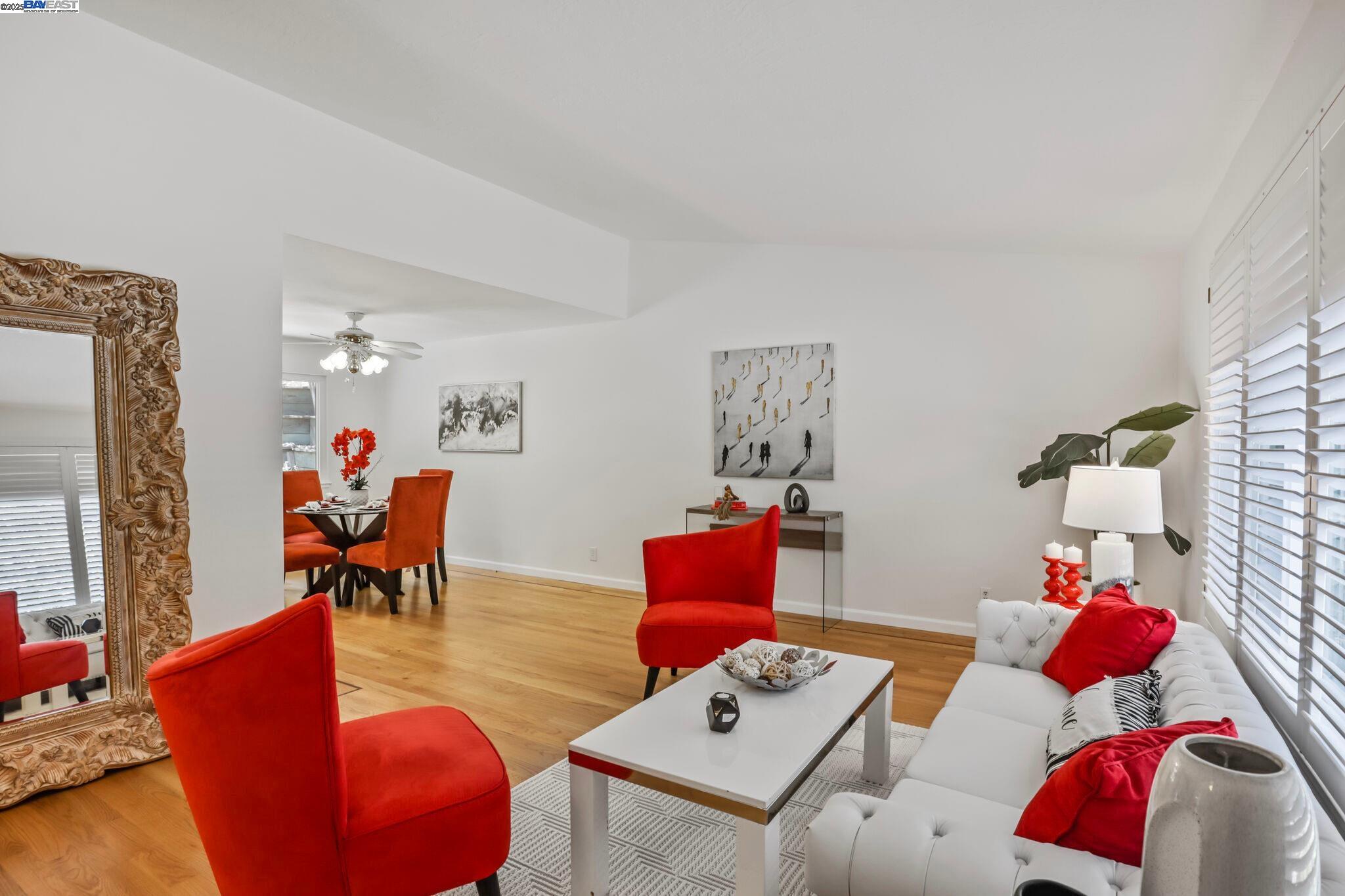 Detail Gallery Image 8 of 44 For 5778 Mountain Ct, Castro Valley,  CA 94552 - 4 Beds | 2/1 Baths