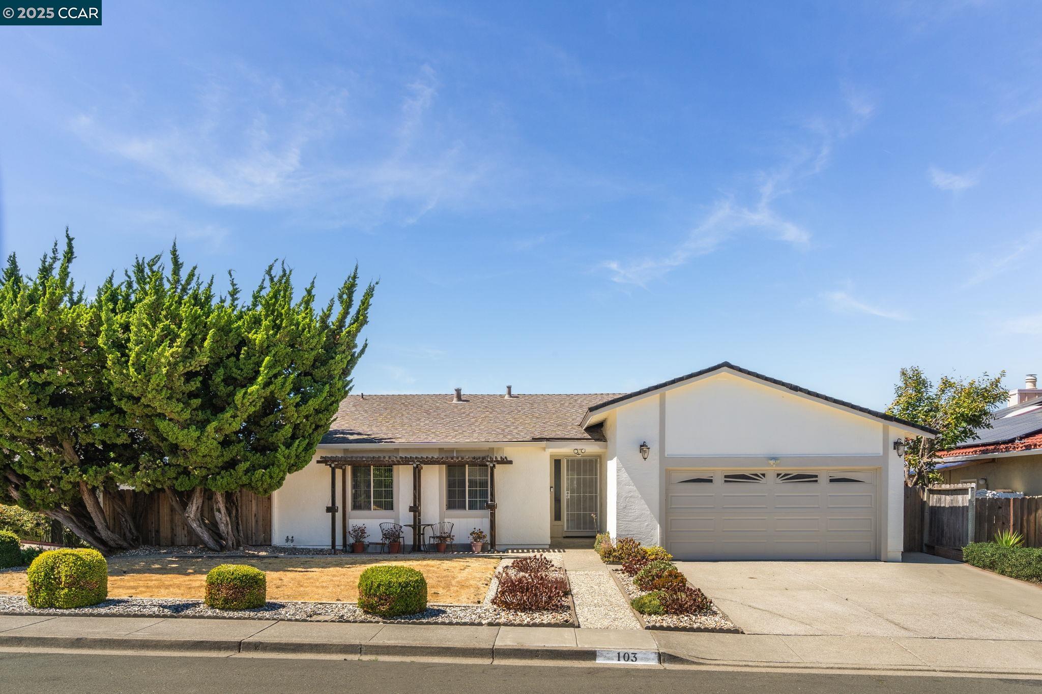 Detail Gallery Image 1 of 42 For 103 Columbine Dr, Hercules,  CA 94547 - 3 Beds | 2 Baths