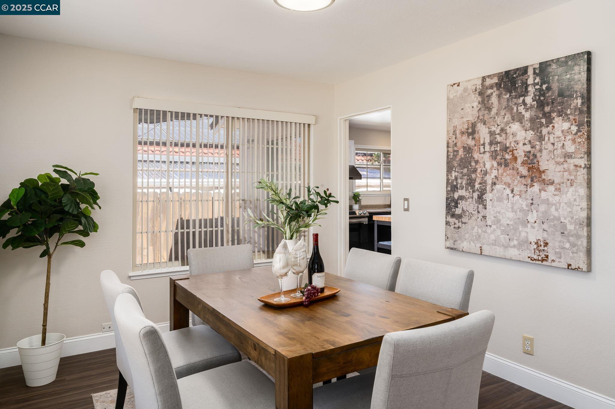 Detail Gallery Image 11 of 42 For 103 Columbine Dr, Hercules,  CA 94547 - 3 Beds | 2 Baths