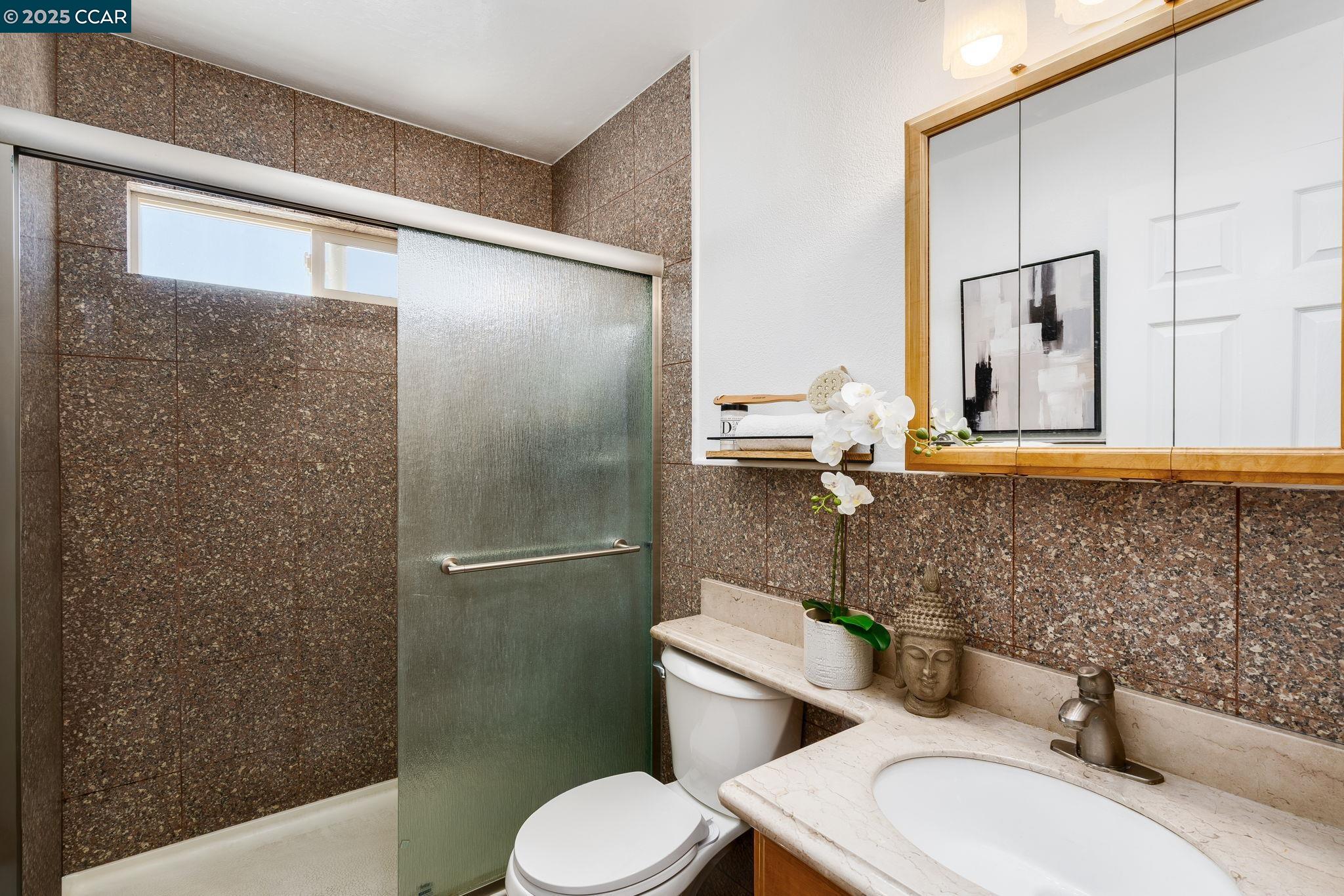Detail Gallery Image 24 of 42 For 103 Columbine Dr, Hercules,  CA 94547 - 3 Beds | 2 Baths