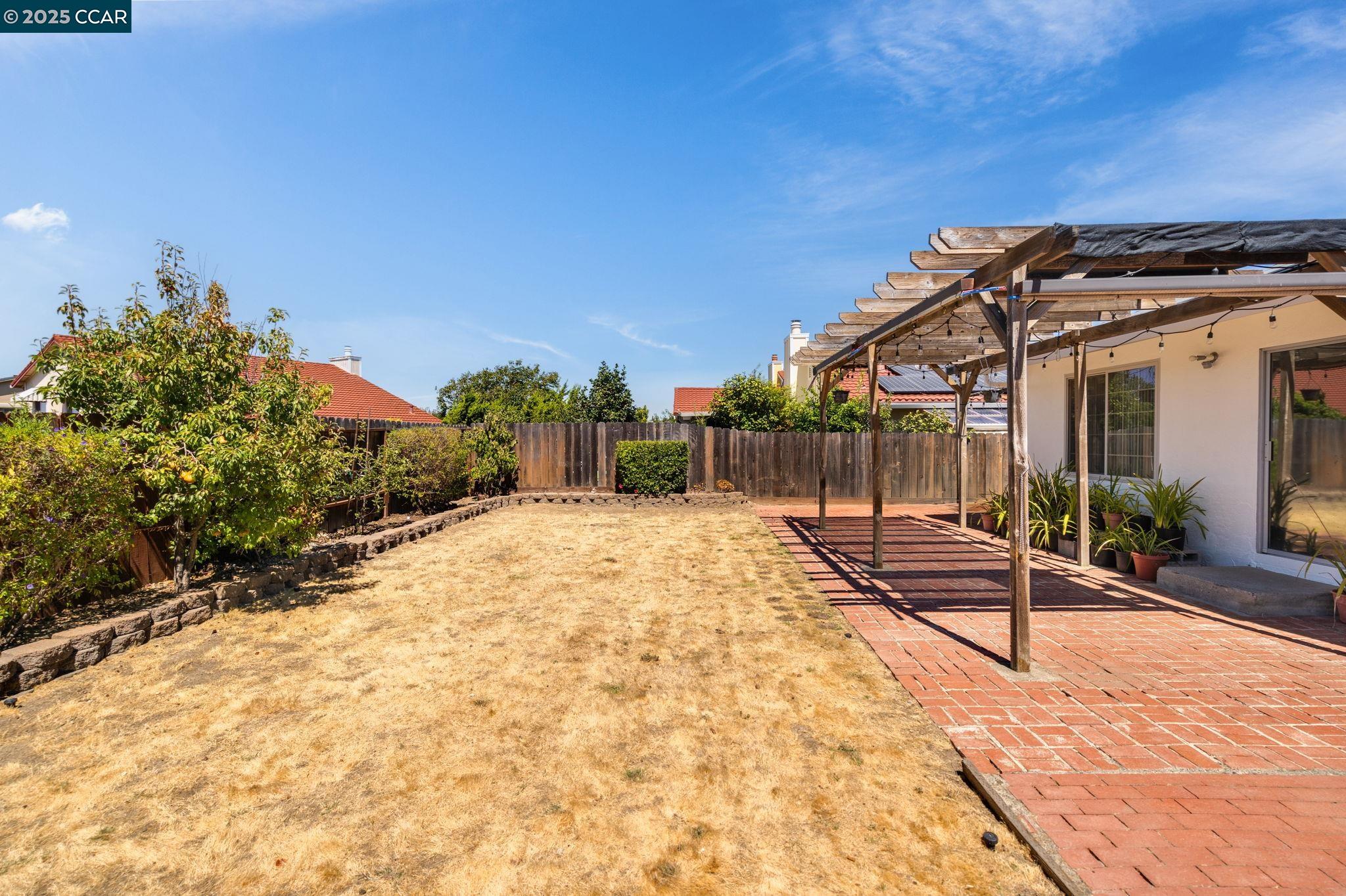 Detail Gallery Image 35 of 42 For 103 Columbine Dr, Hercules,  CA 94547 - 3 Beds | 2 Baths