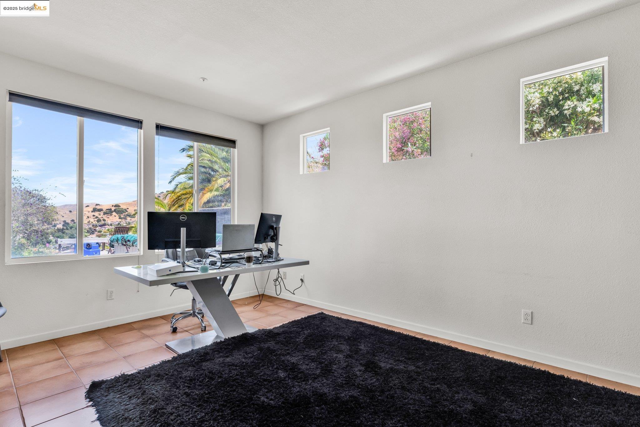 Detail Gallery Image 13 of 37 For 2 Starling Ct, American Canyon,  CA 94503 - 5 Beds | 3 Baths