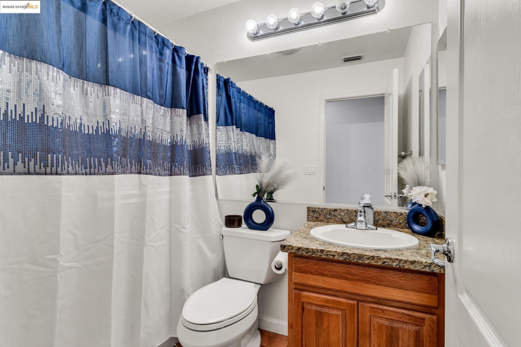 Detail Gallery Image 5 of 37 For 2 Starling Ct, American Canyon,  CA 94503 - 5 Beds | 3 Baths