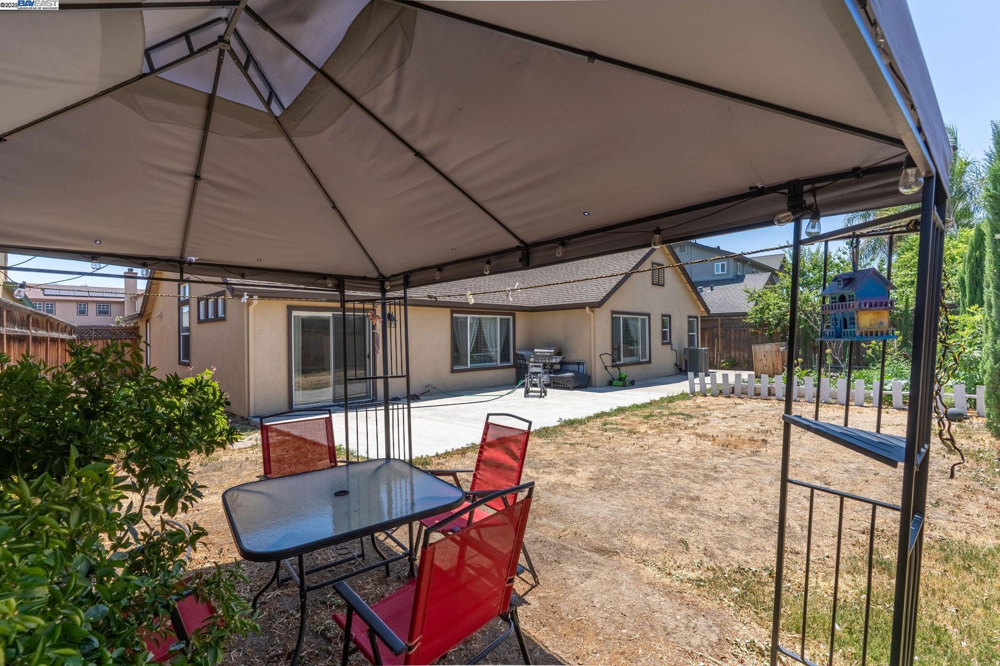 Detail Gallery Image 38 of 39 For 1721 Southbrook St, Tracy,  CA 95377 - 4 Beds | 2 Baths
