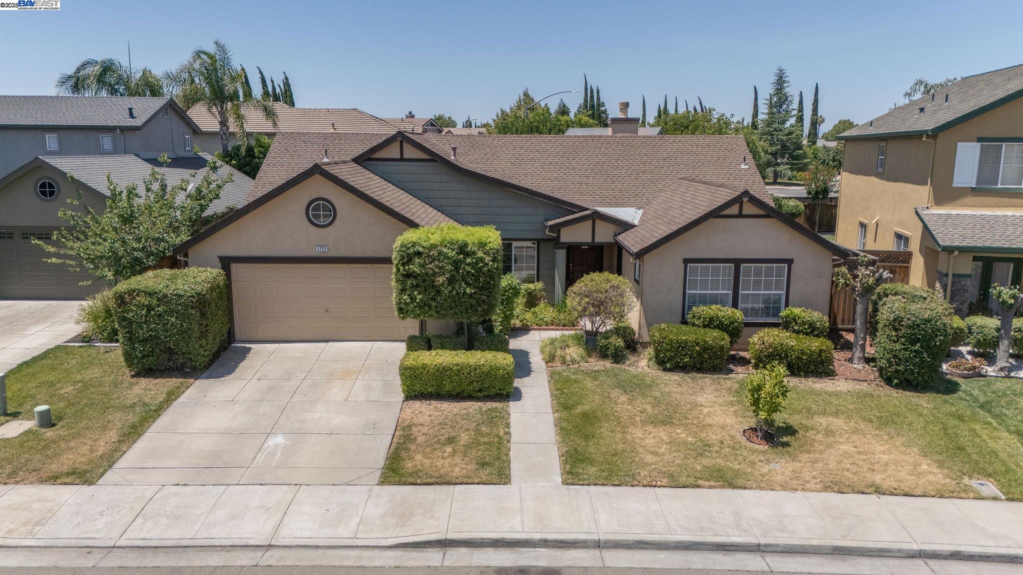 Detail Gallery Image 7 of 39 For 1721 Southbrook St, Tracy,  CA 95377 - 4 Beds | 2 Baths