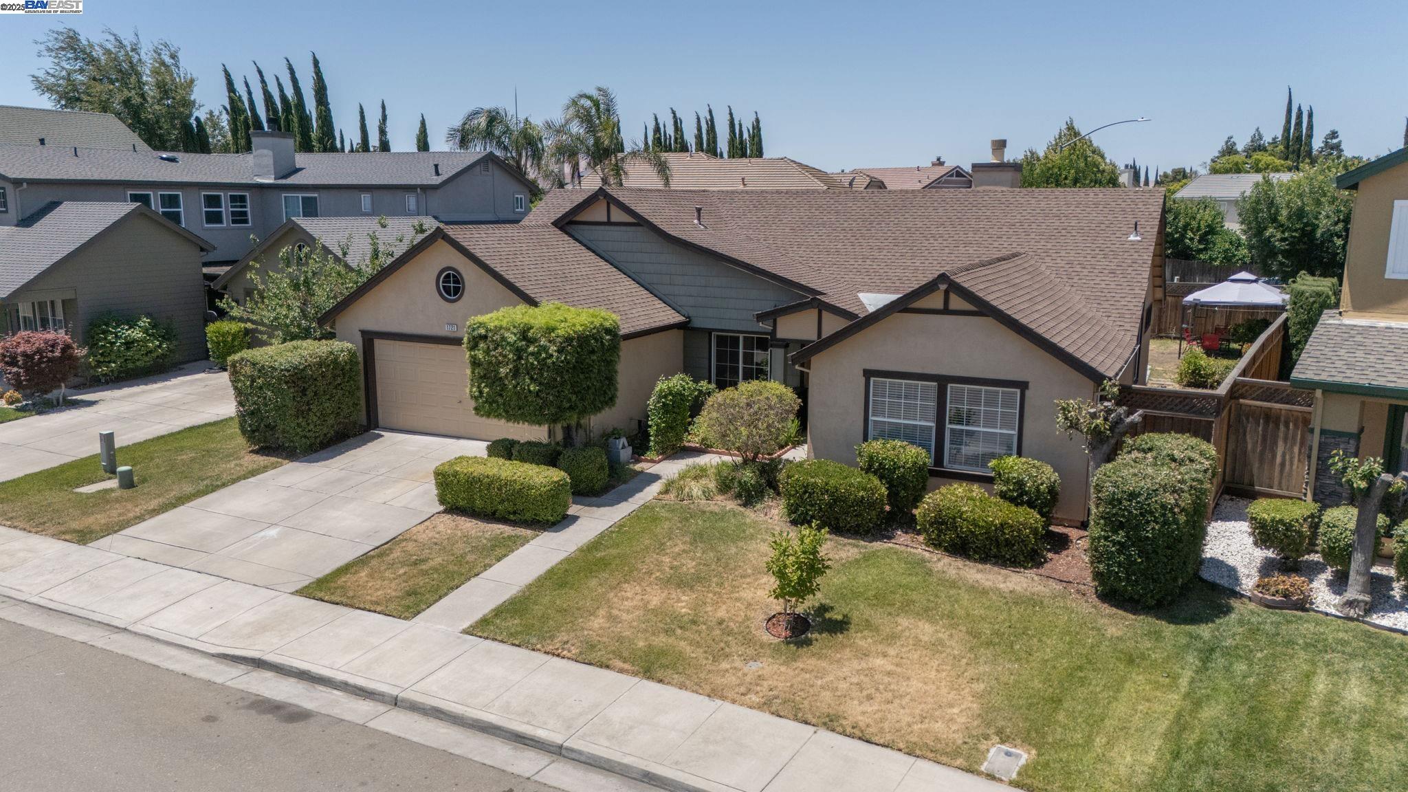 Detail Gallery Image 9 of 39 For 1721 Southbrook St, Tracy,  CA 95377 - 4 Beds | 2 Baths