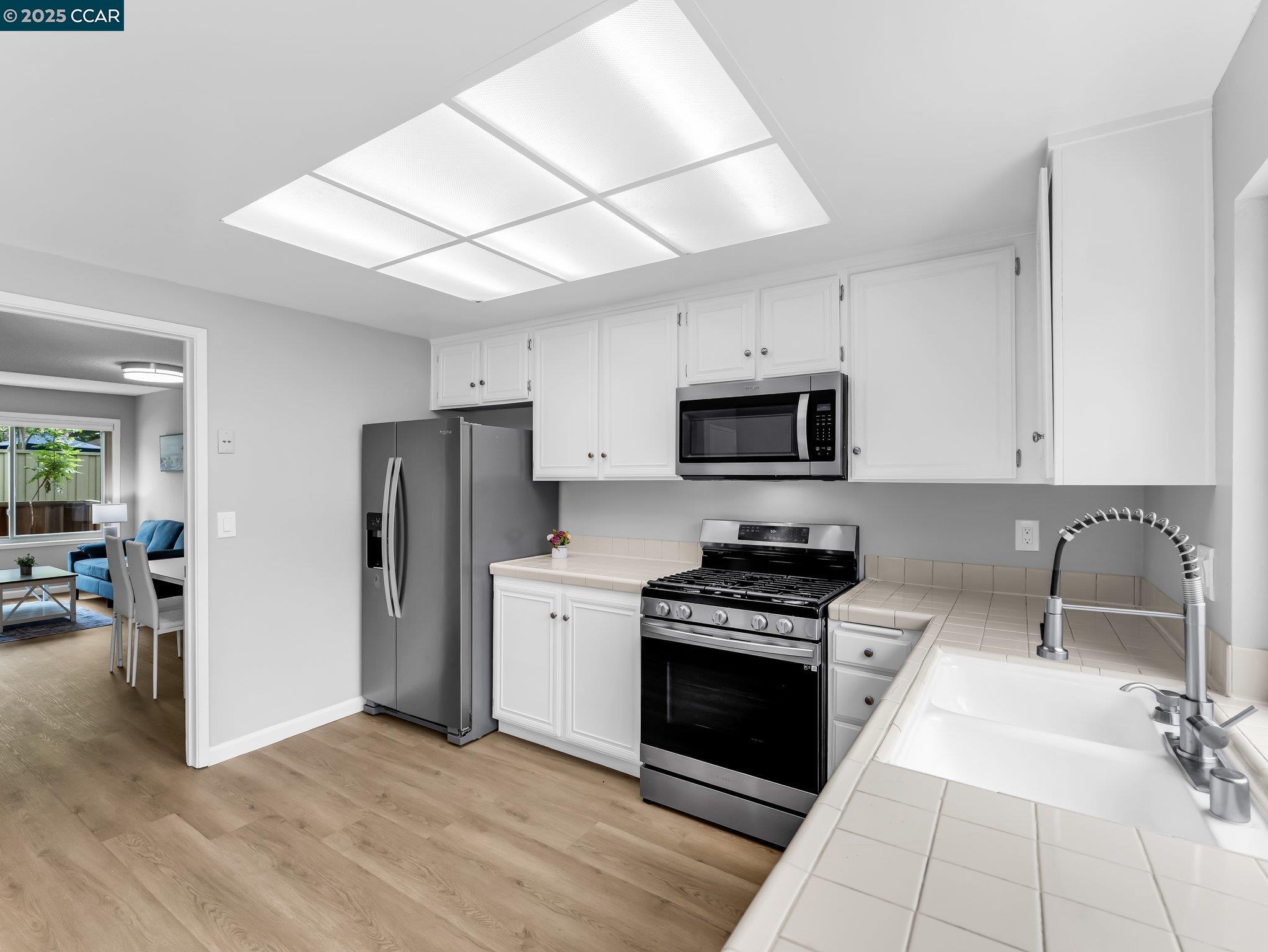 Detail Gallery Image 13 of 51 For 814 Heartwood Way, San Jose,  CA 95133 - 3 Beds | 1/1 Baths