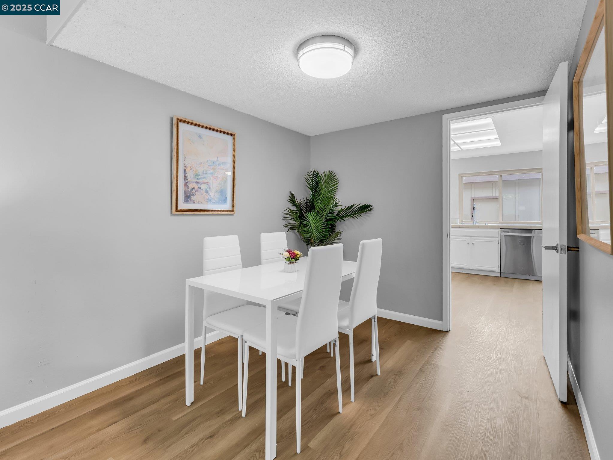 Detail Gallery Image 7 of 51 For 814 Heartwood Way, San Jose,  CA 95133 - 3 Beds | 1/1 Baths