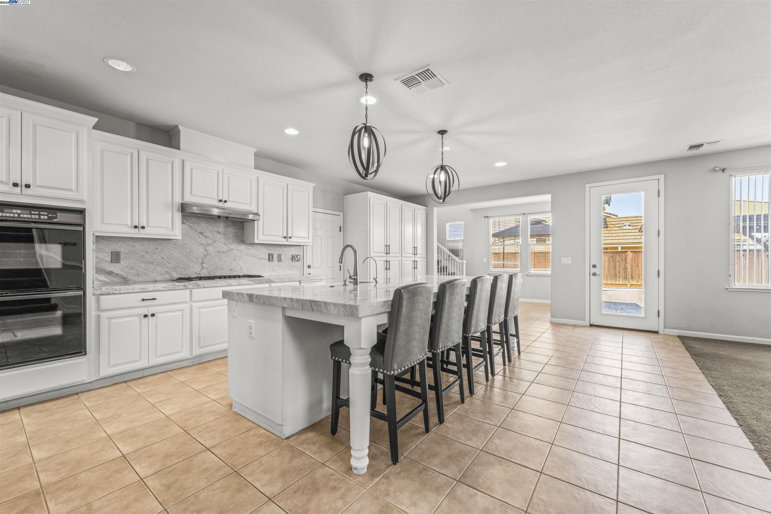 Detail Gallery Image 14 of 59 For 3684 Otter Brook Loop, Discovery Bay,  CA 94505 - 4 Beds | 3/1 Baths