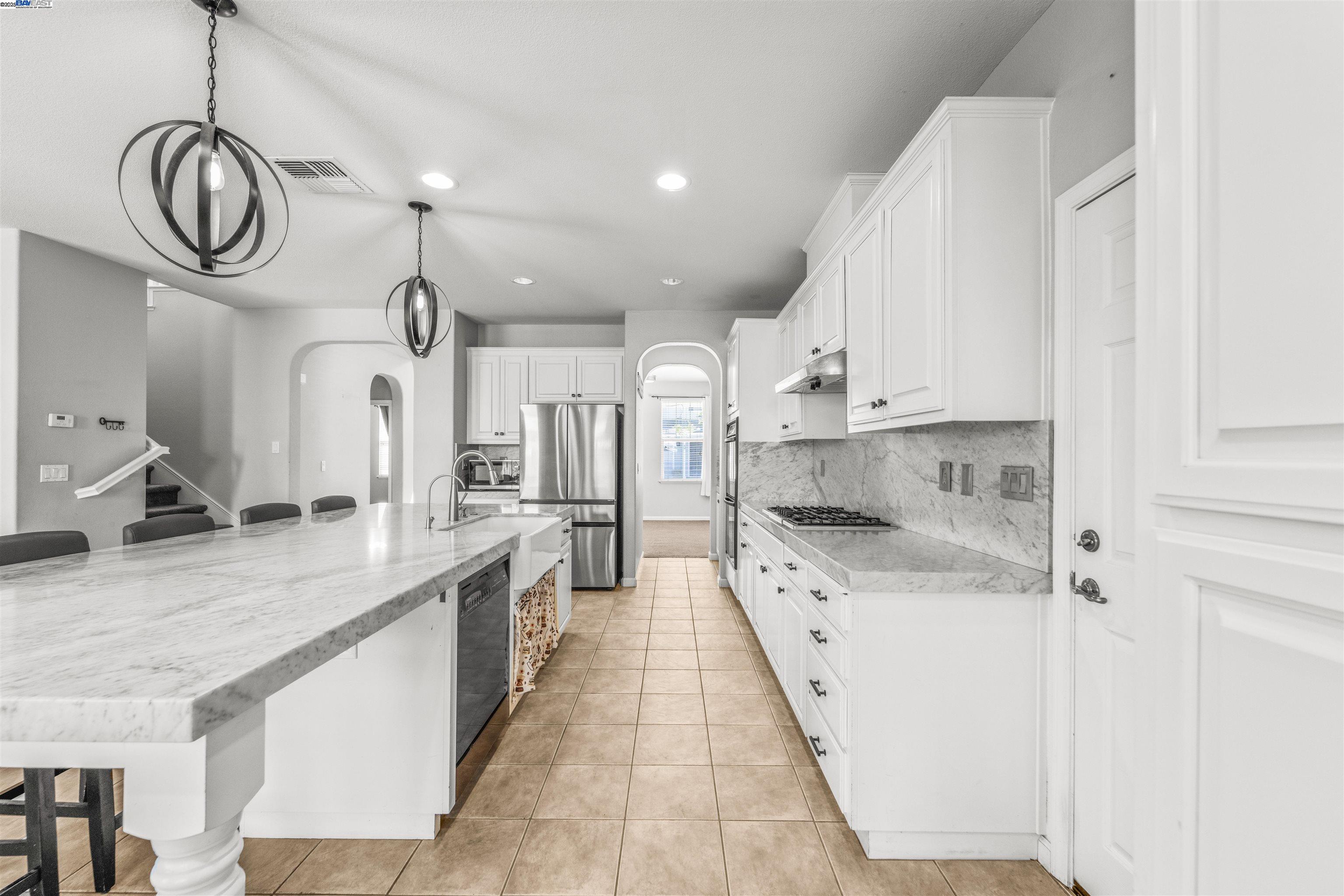 Detail Gallery Image 15 of 59 For 3684 Otter Brook Loop, Discovery Bay,  CA 94505 - 4 Beds | 3/1 Baths