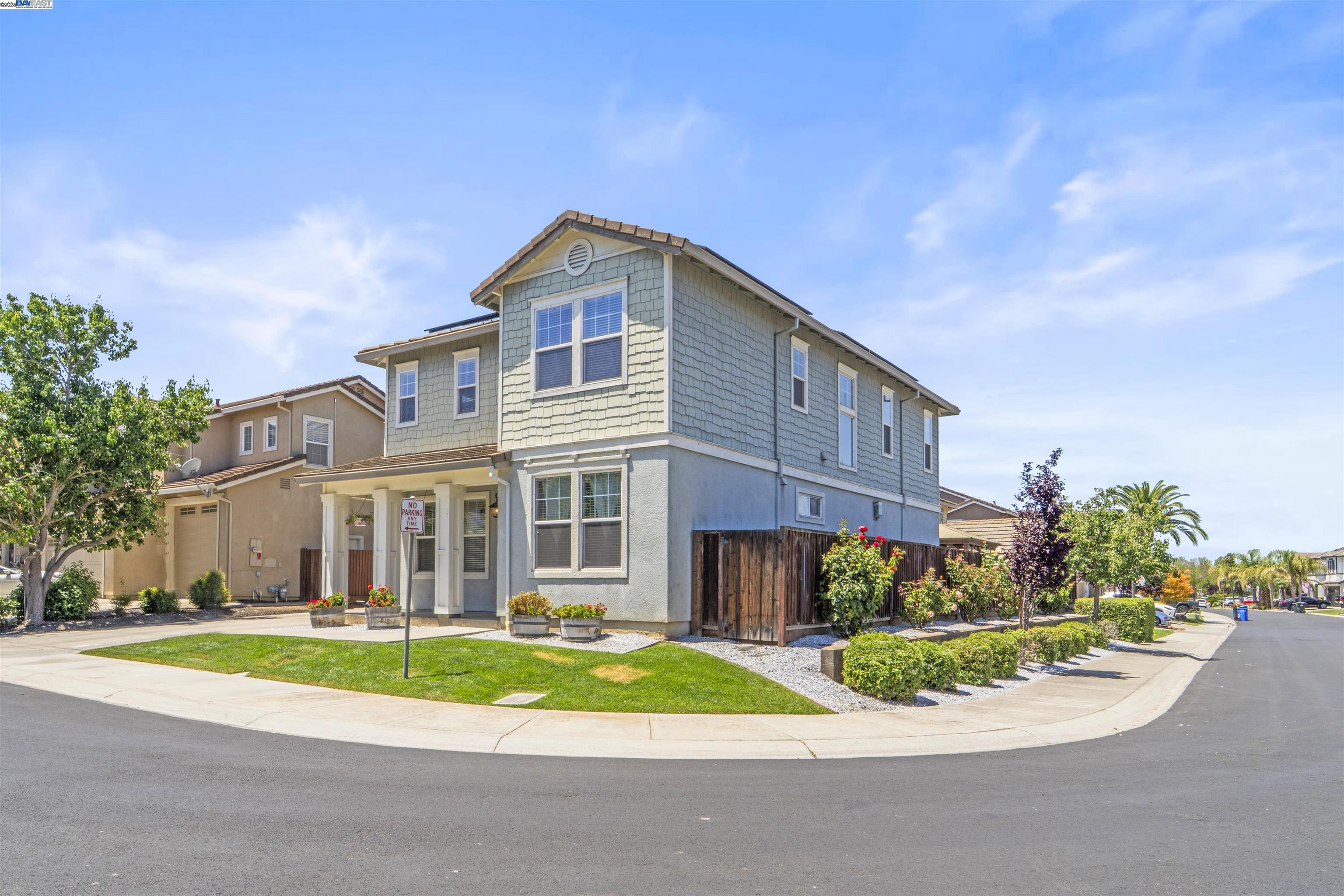 Detail Gallery Image 3 of 59 For 3684 Otter Brook Loop, Discovery Bay,  CA 94505 - 4 Beds | 3/1 Baths