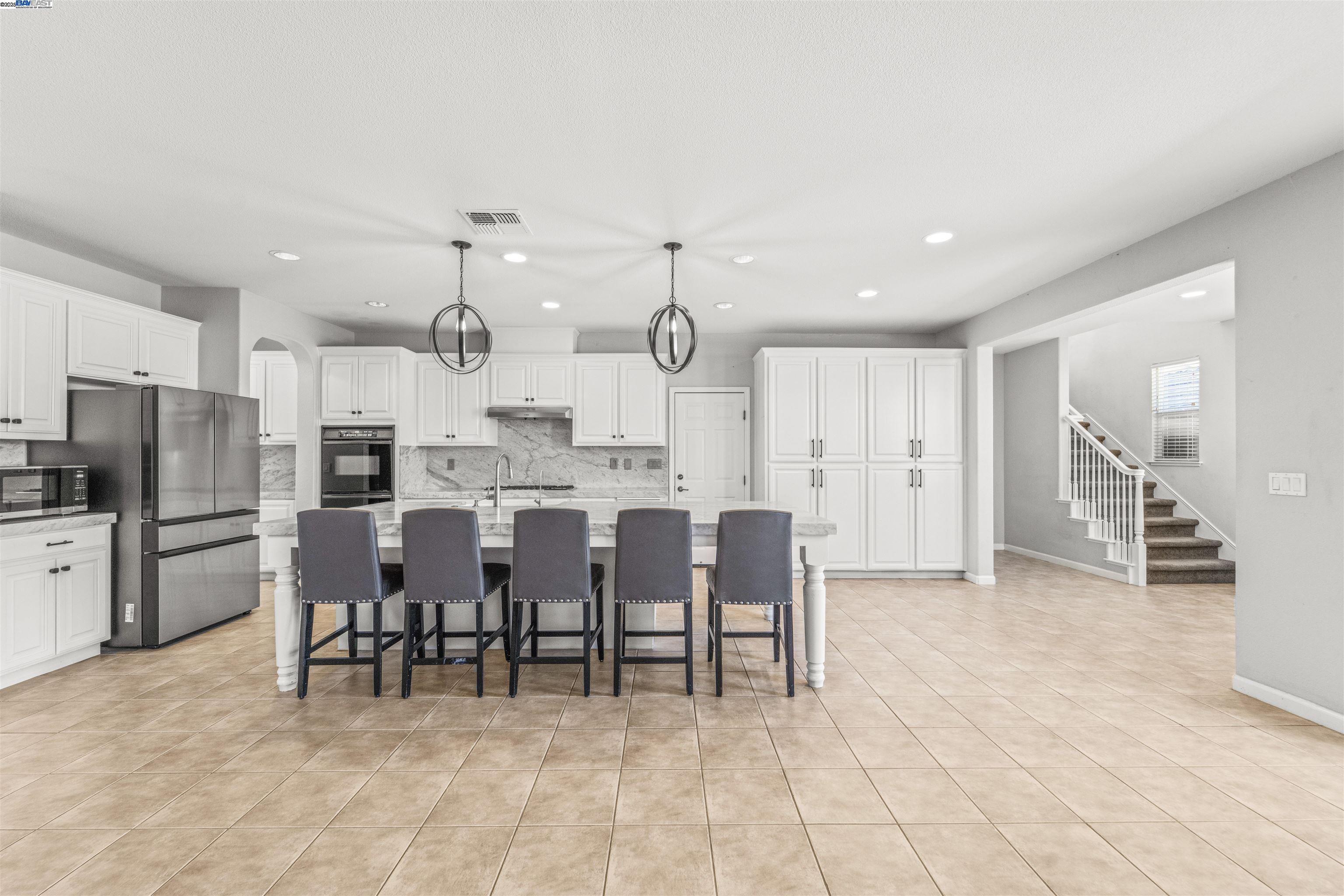 Detail Gallery Image 23 of 59 For 3684 Otter Brook Loop, Discovery Bay,  CA 94505 - 4 Beds | 3/1 Baths