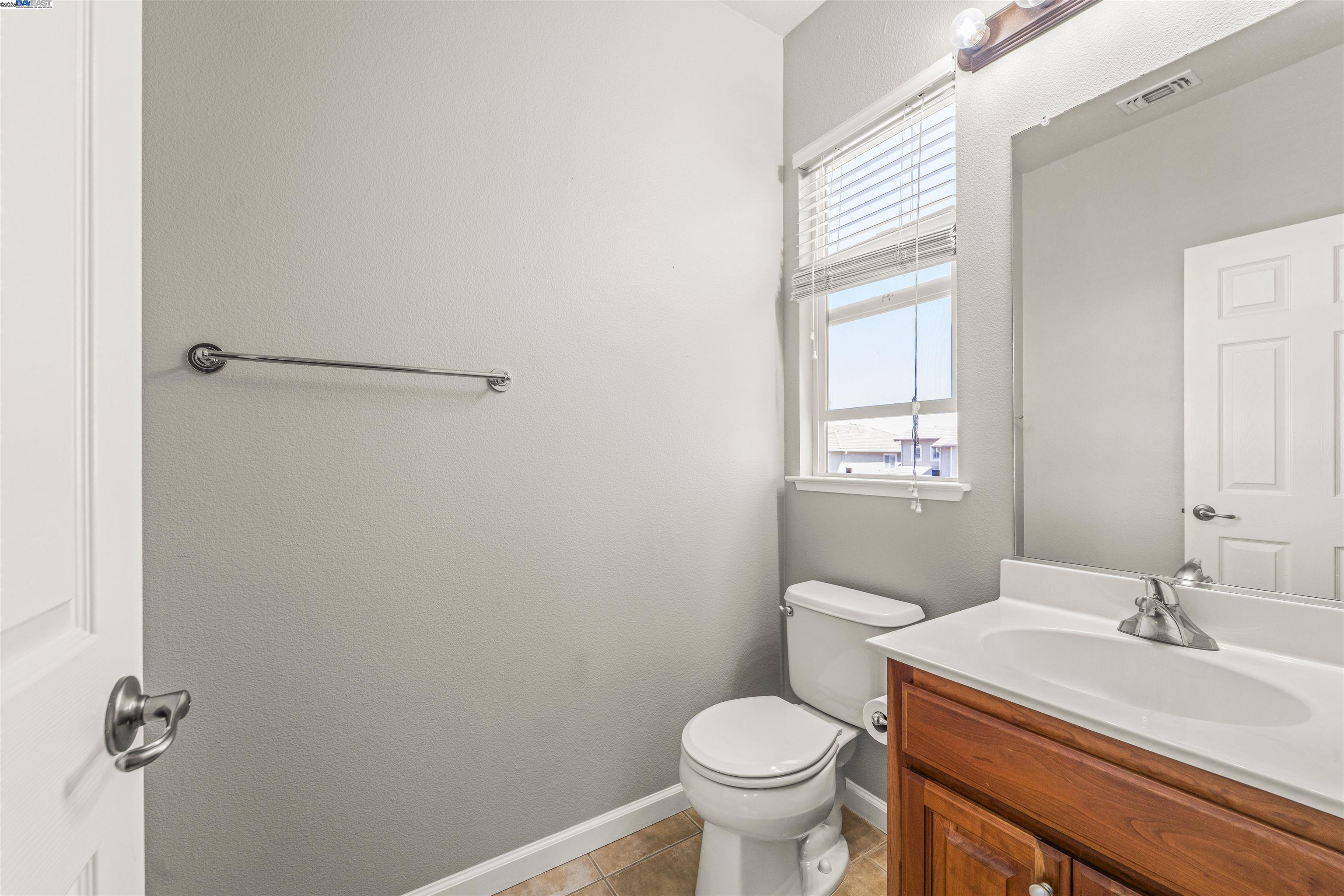 Detail Gallery Image 25 of 59 For 3684 Otter Brook Loop, Discovery Bay,  CA 94505 - 4 Beds | 3/1 Baths
