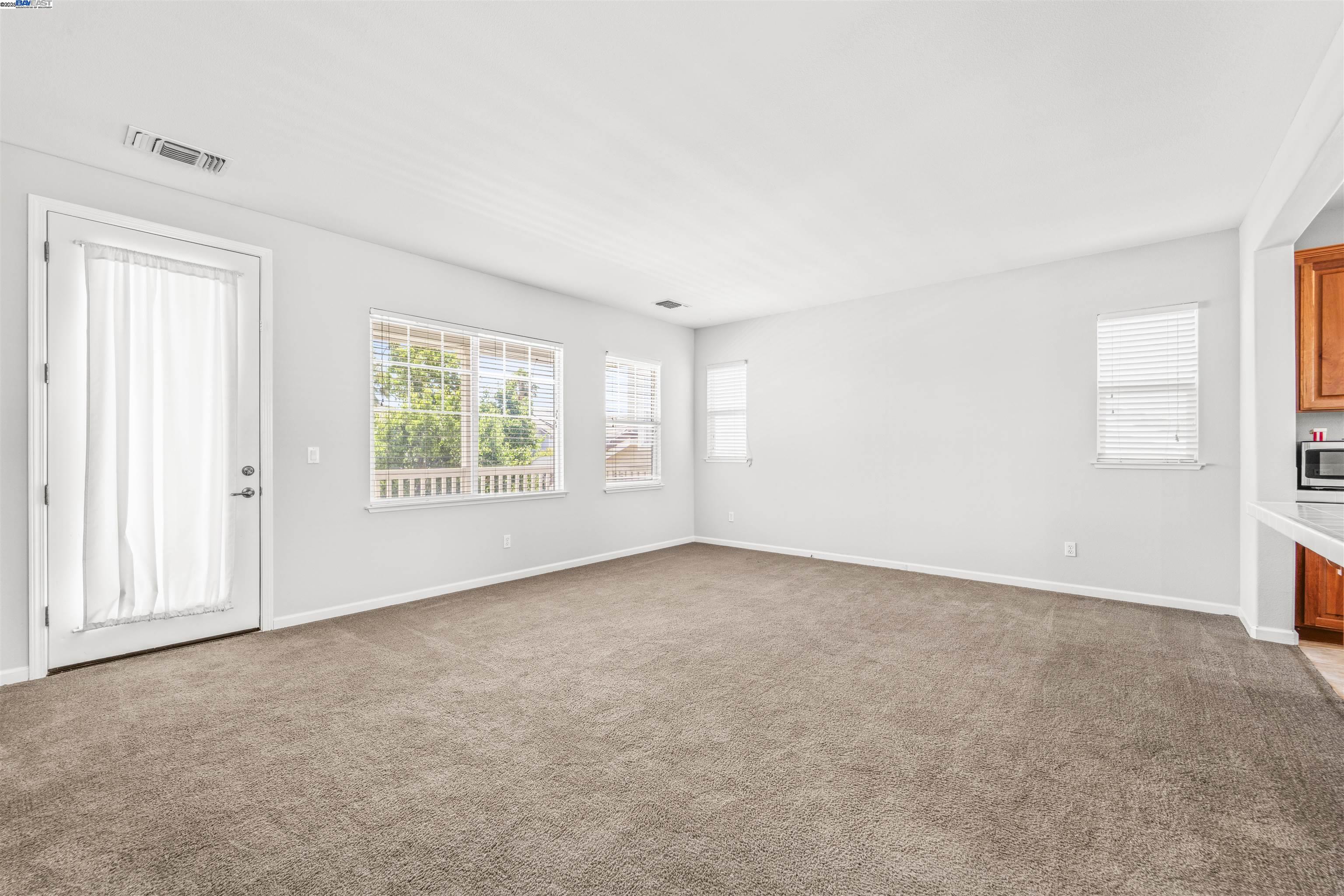 Detail Gallery Image 27 of 59 For 3684 Otter Brook Loop, Discovery Bay,  CA 94505 - 4 Beds | 3/1 Baths